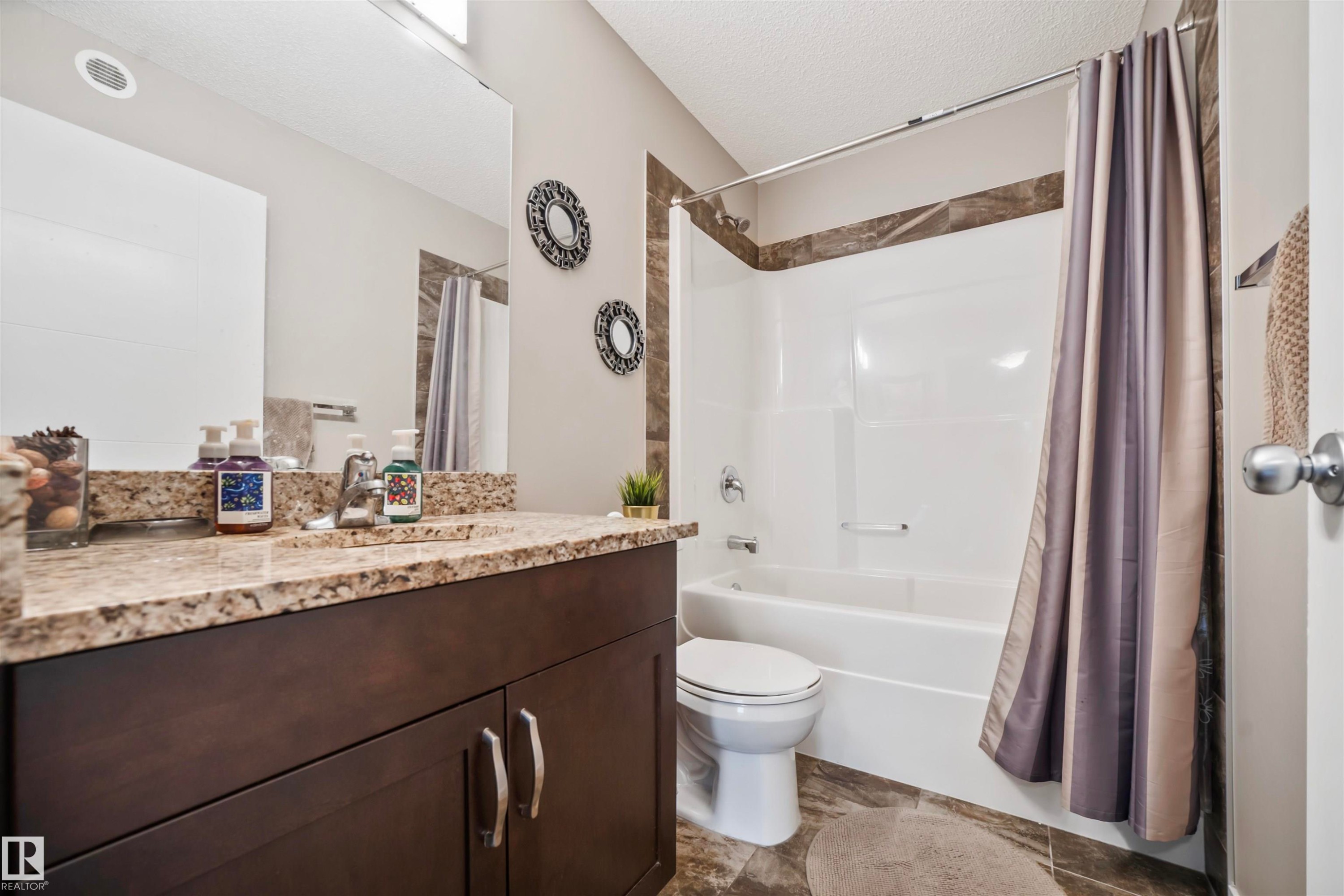 1971 51 Street Sw, Edmonton, AB - Indoor Photo Showing Bathroom