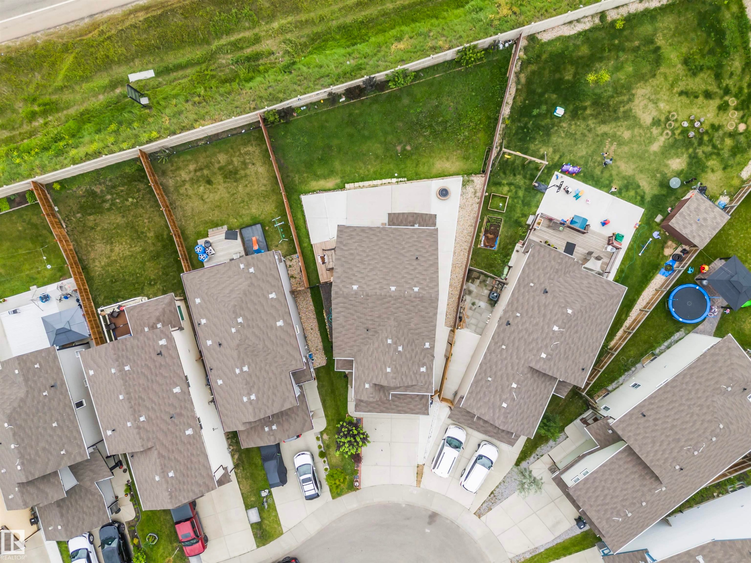1971 51 Street Sw, Edmonton, AB - Outdoor With View