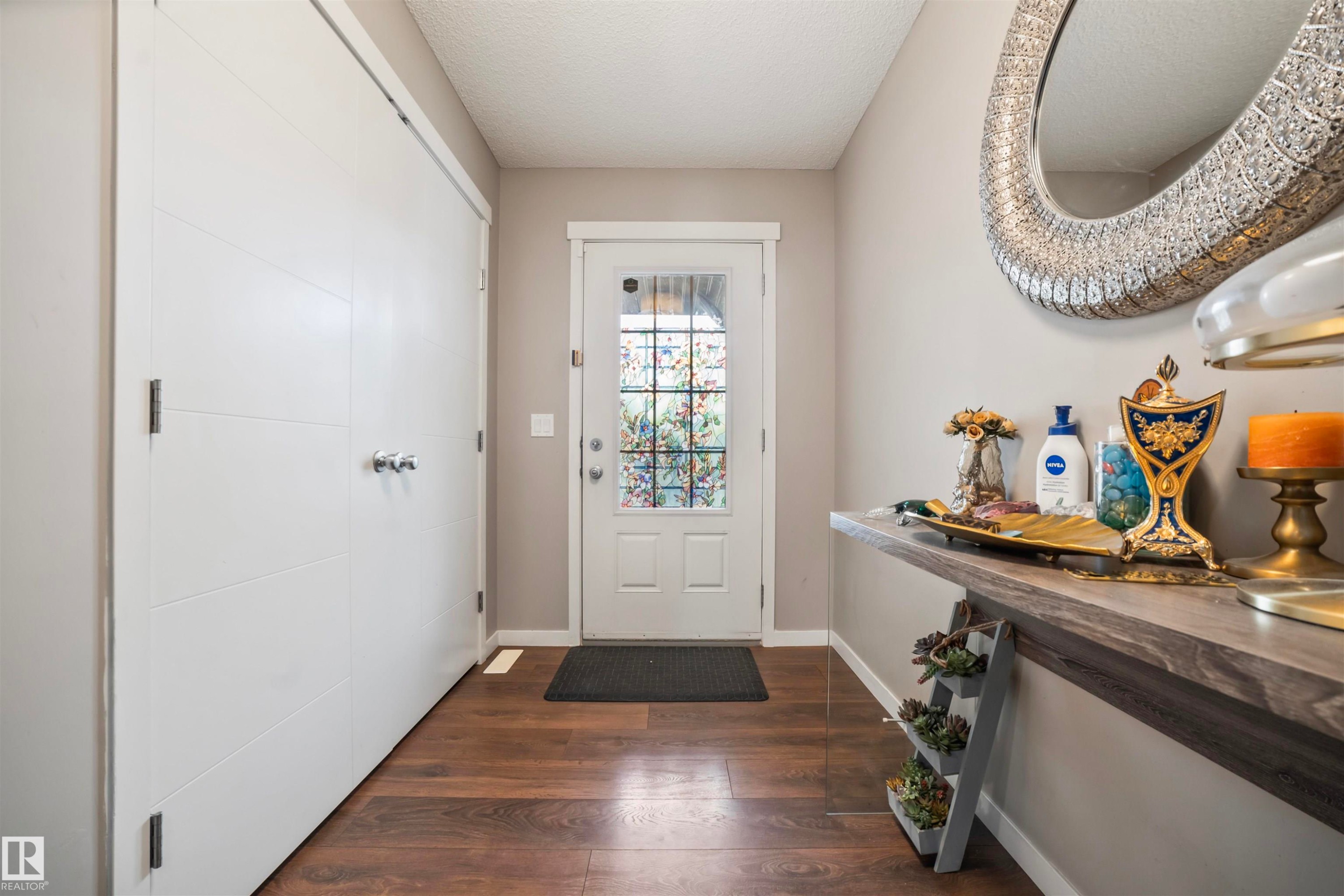 1971 51 Street Sw, Edmonton, AB - Indoor Photo Showing Other Room