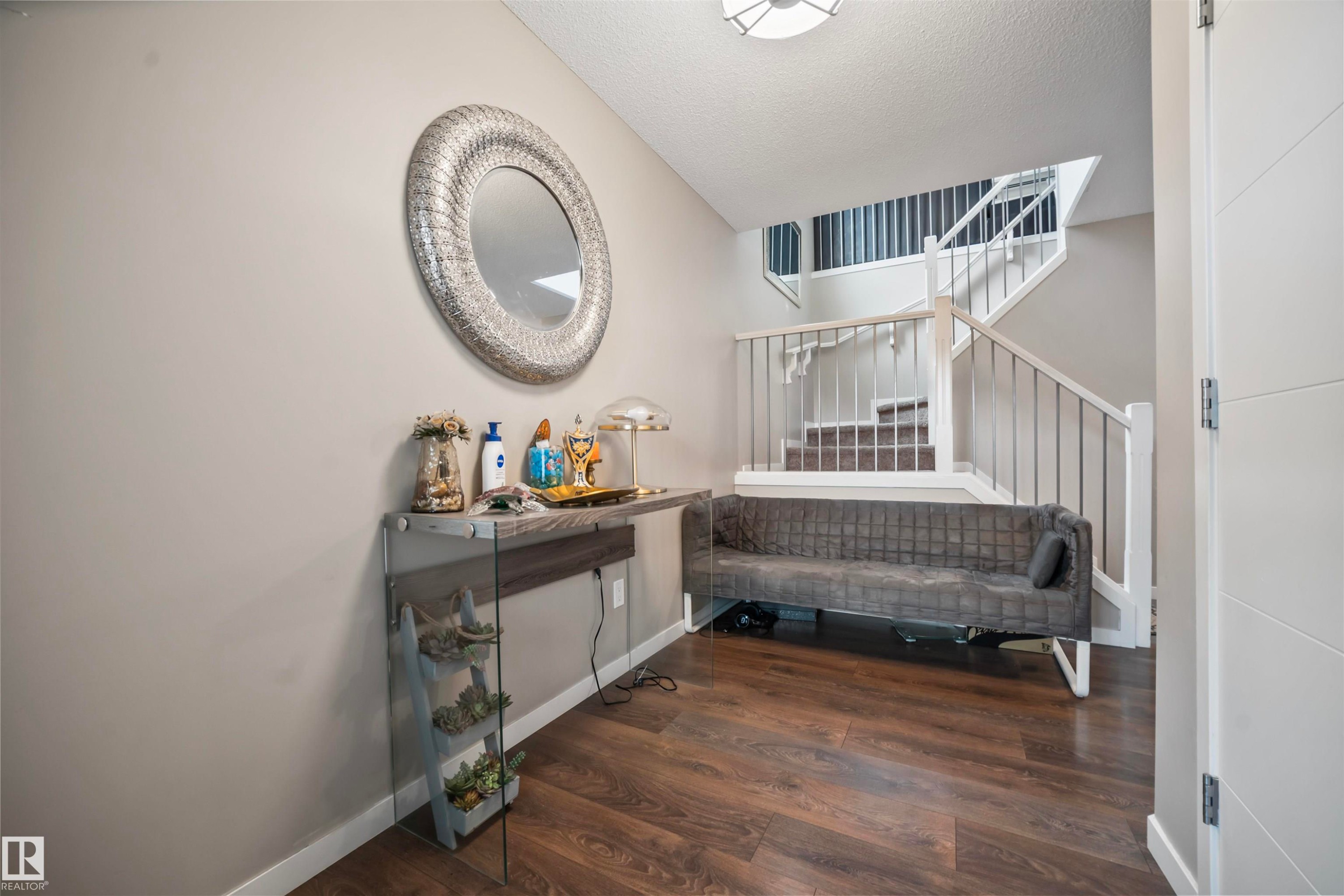 1971 51 Street Sw, Edmonton, AB - Indoor Photo Showing Other Room