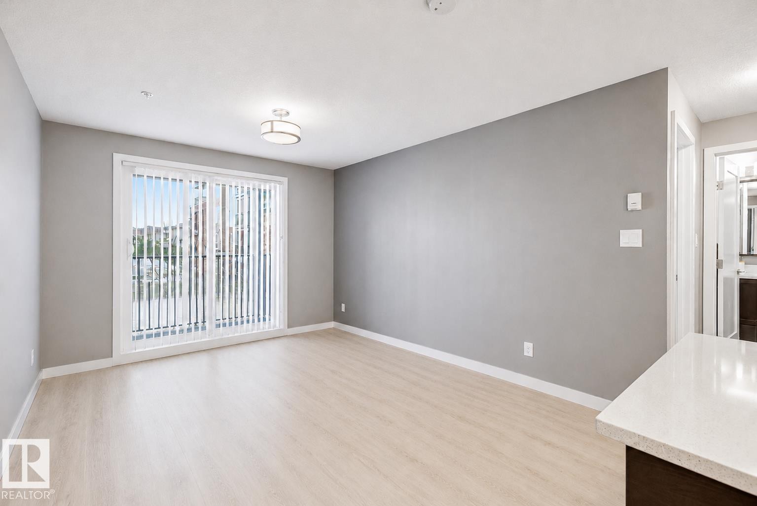 232 5504 Schonsee Drive, Edmonton, AB - Indoor Photo Showing Other Room