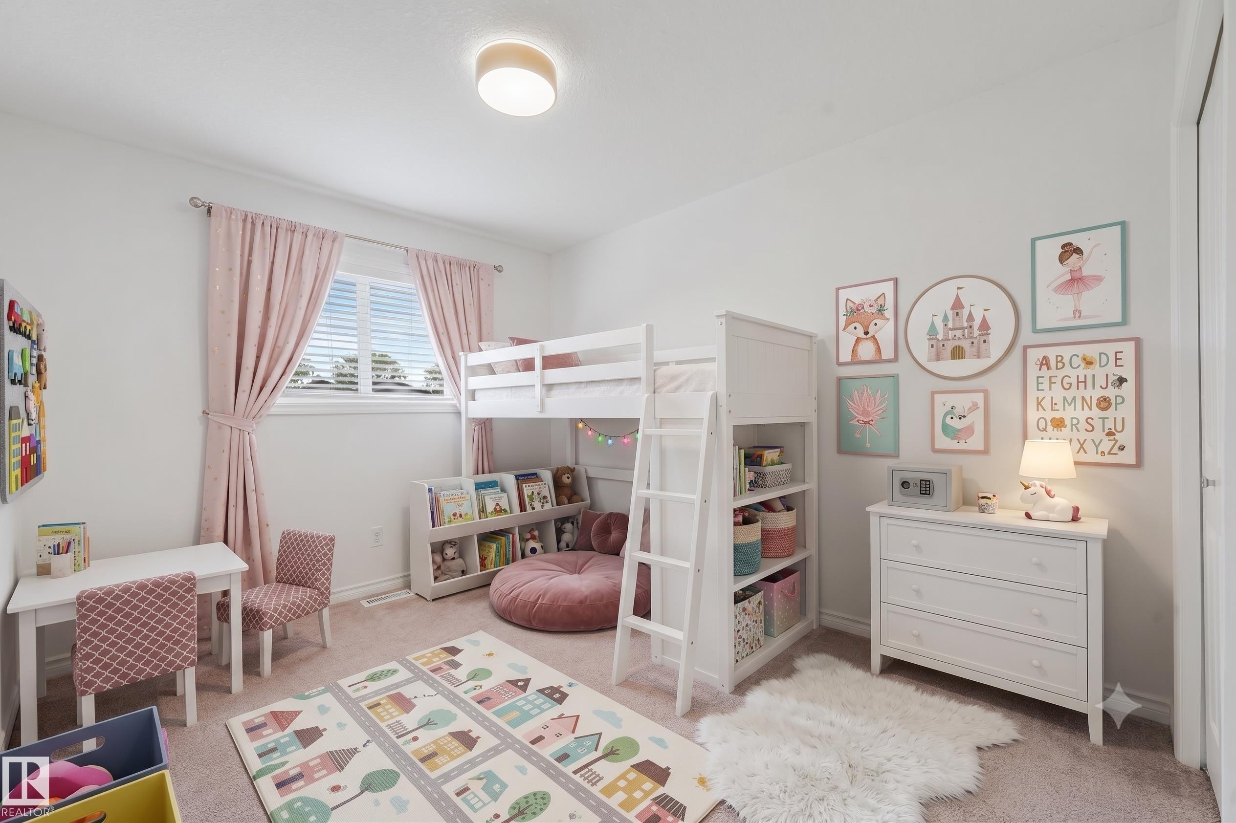 Bedroom virtually staged. - 10216 150 Street Nw, Edmonton, AB - Indoor