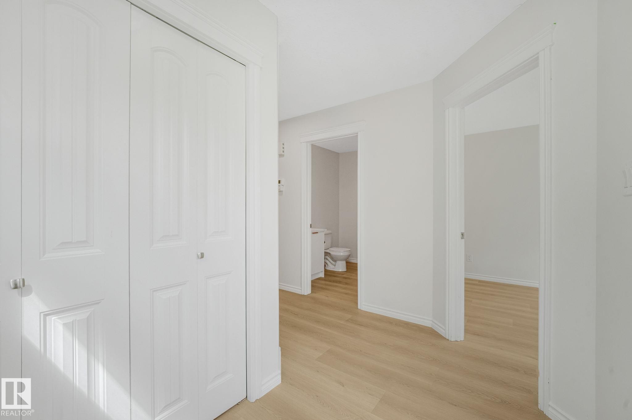10216 150 Street Nw, Edmonton, AB - Indoor Photo Showing Other Room