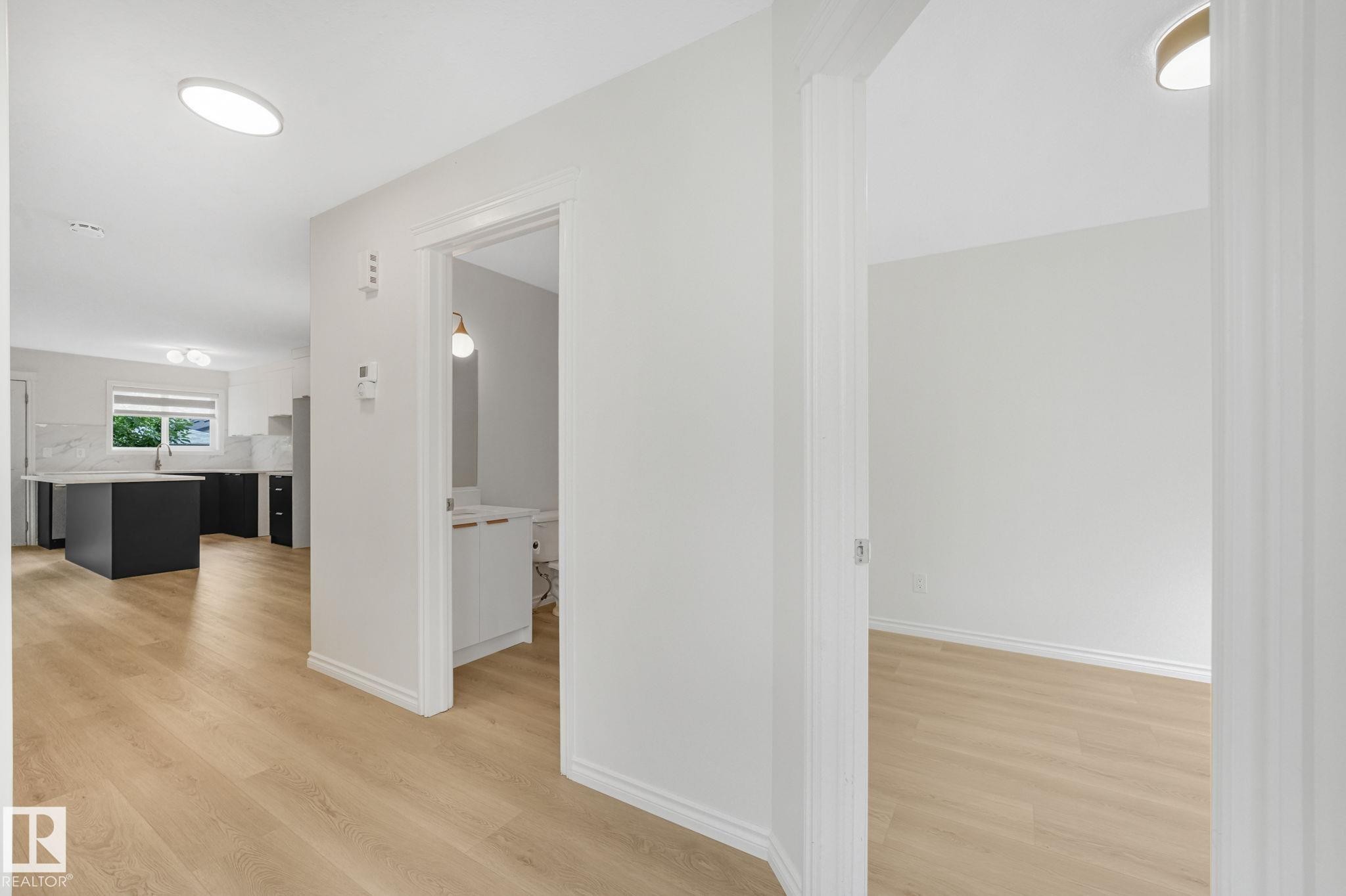 10216 150 Street Nw, Edmonton, AB - Indoor Photo Showing Other Room