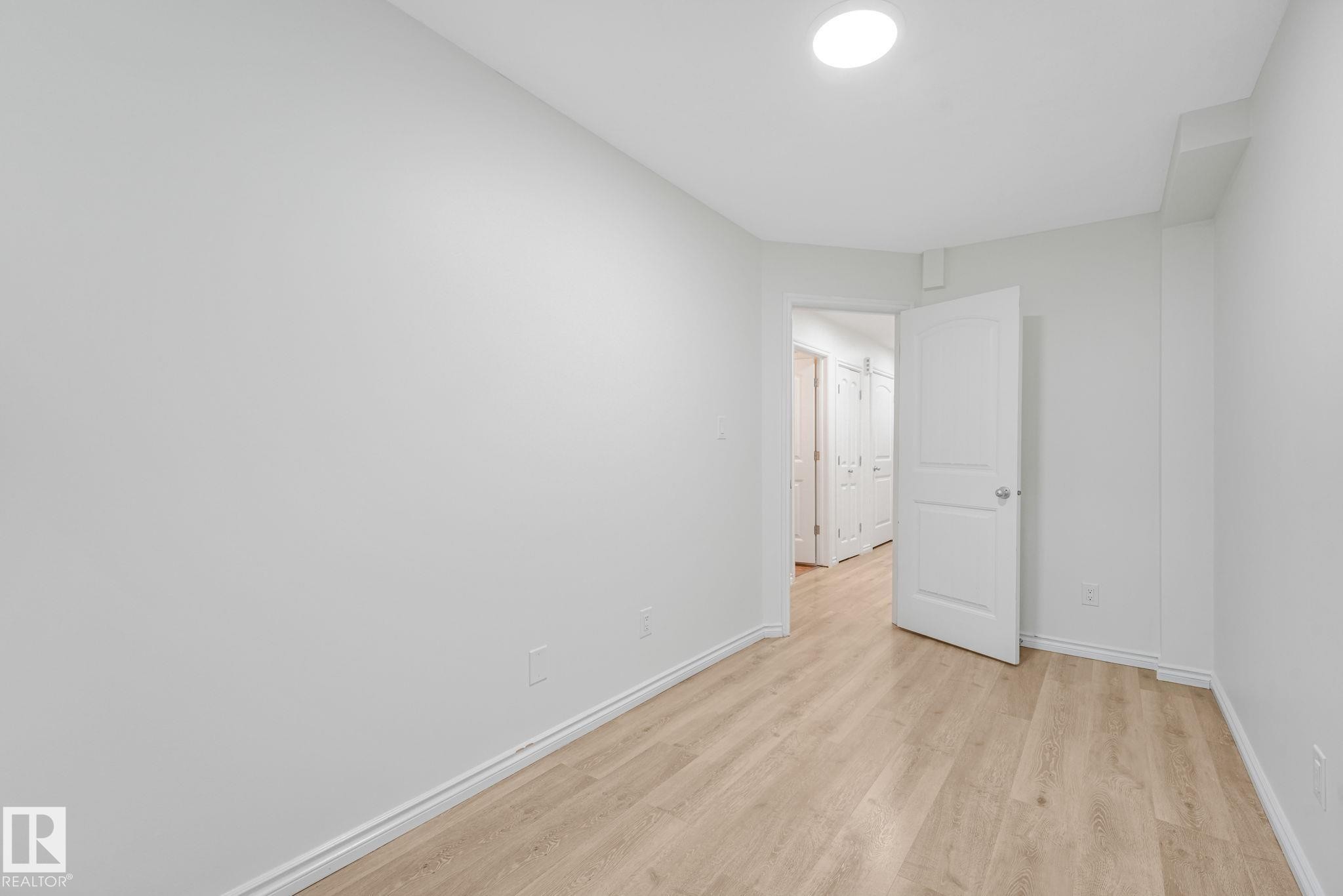 10216 150 Street Nw, Edmonton, AB - Indoor Photo Showing Other Room