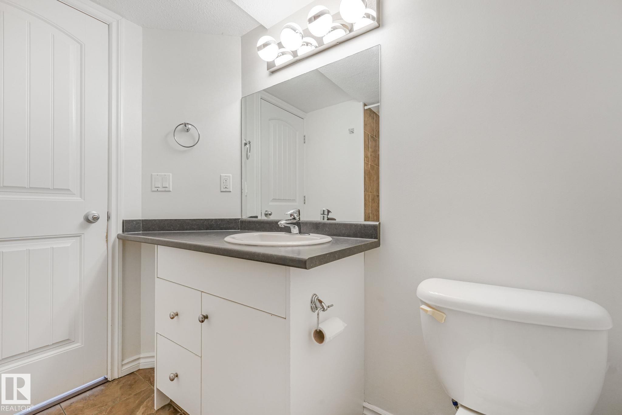 10216 150 Street Nw, Edmonton, AB - Indoor Photo Showing Bathroom