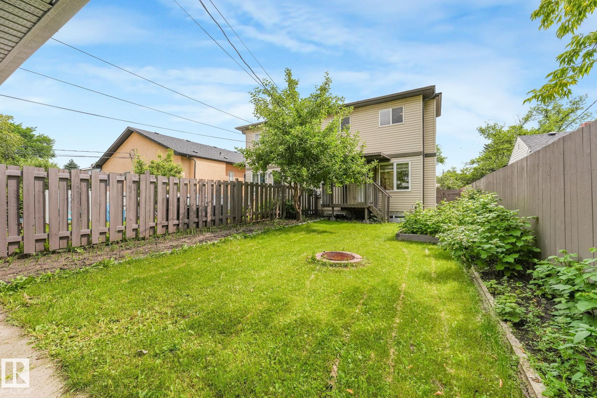 10216 150 Street Nw, Edmonton, AB - Outdoor