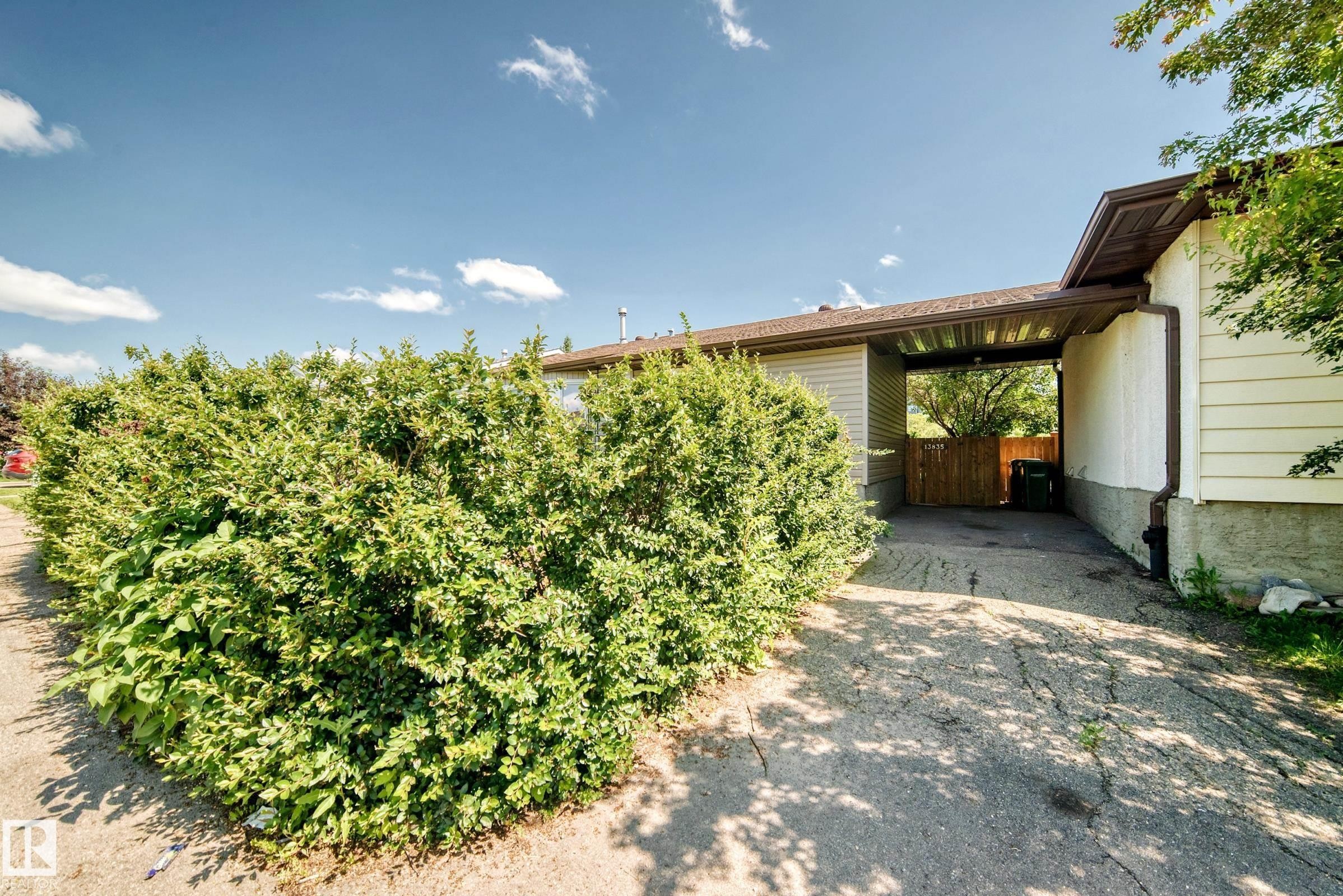 13835 114 Street Nw, Edmonton, AB - Outdoor