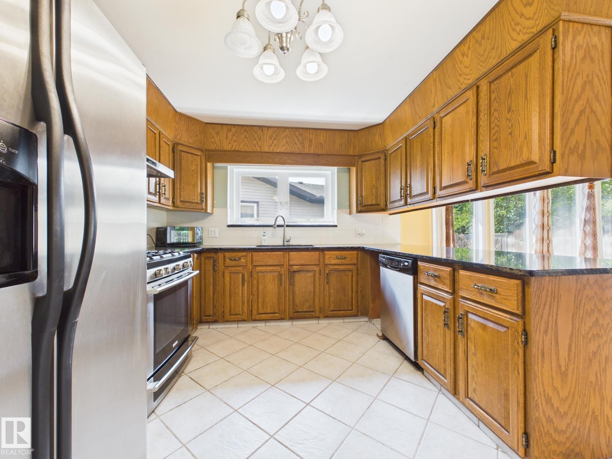 18634 99A Avenue, Edmonton, AB