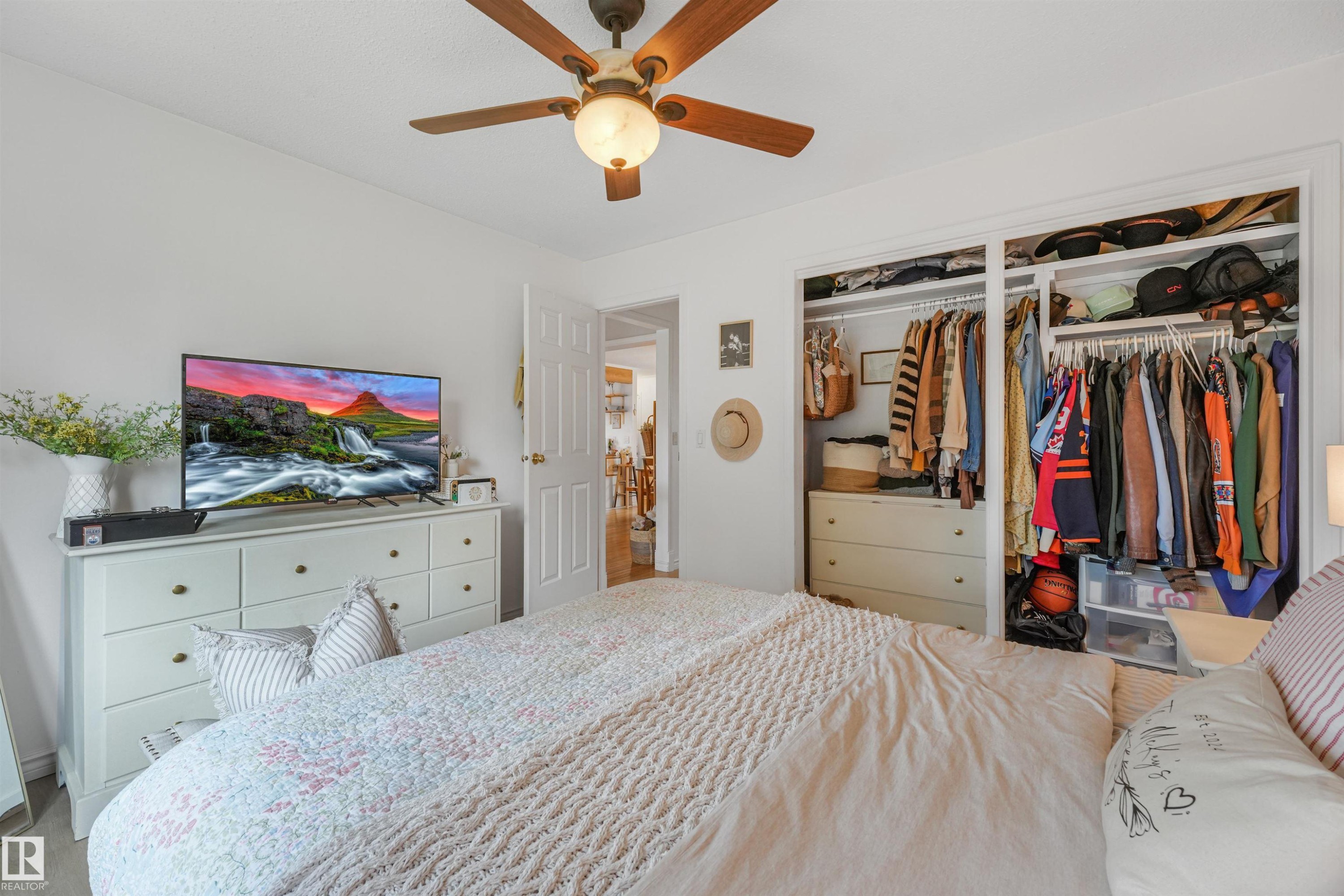 30 Greystone Close, Spruce Grove, AB - Indoor Photo Showing Bedroom