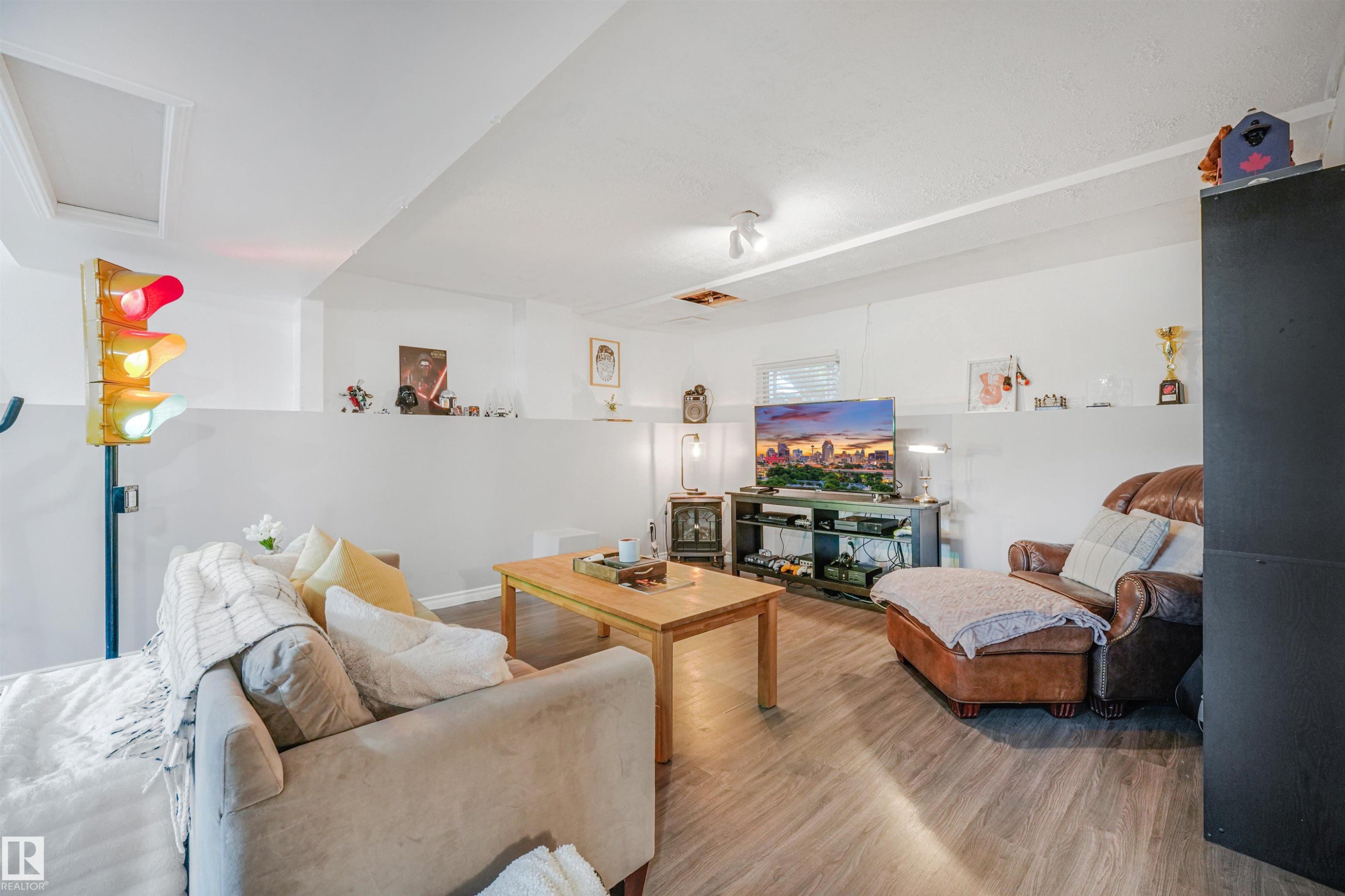 30 Greystone Close, Spruce Grove, AB - Indoor