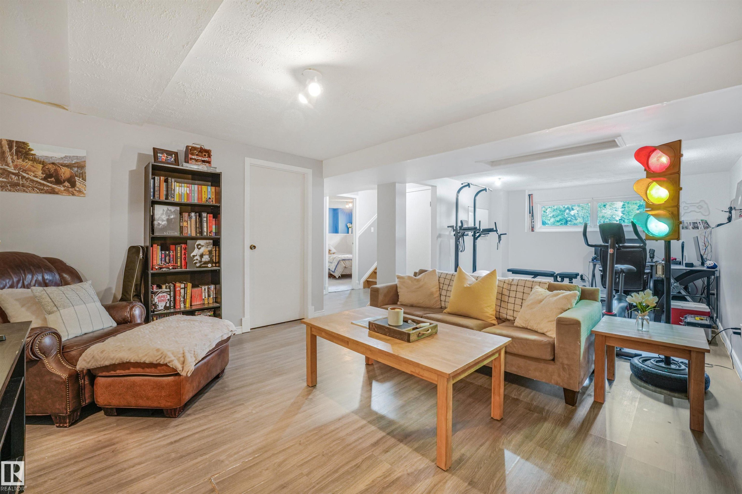 30 Greystone Close, Spruce Grove, AB - Indoor Photo Showing Other Room