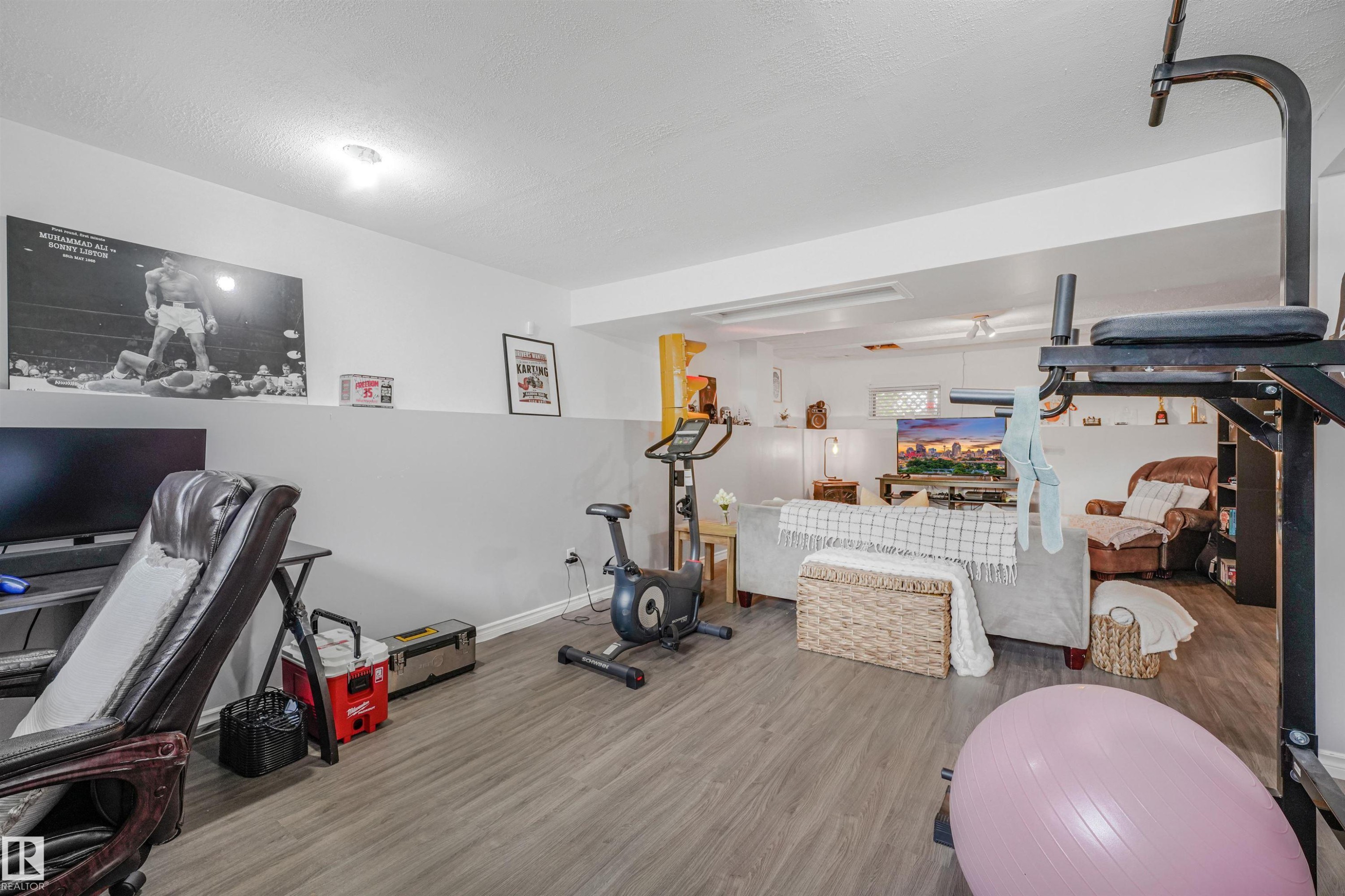30 Greystone Close, Spruce Grove, AB - Indoor Photo Showing Gym Room