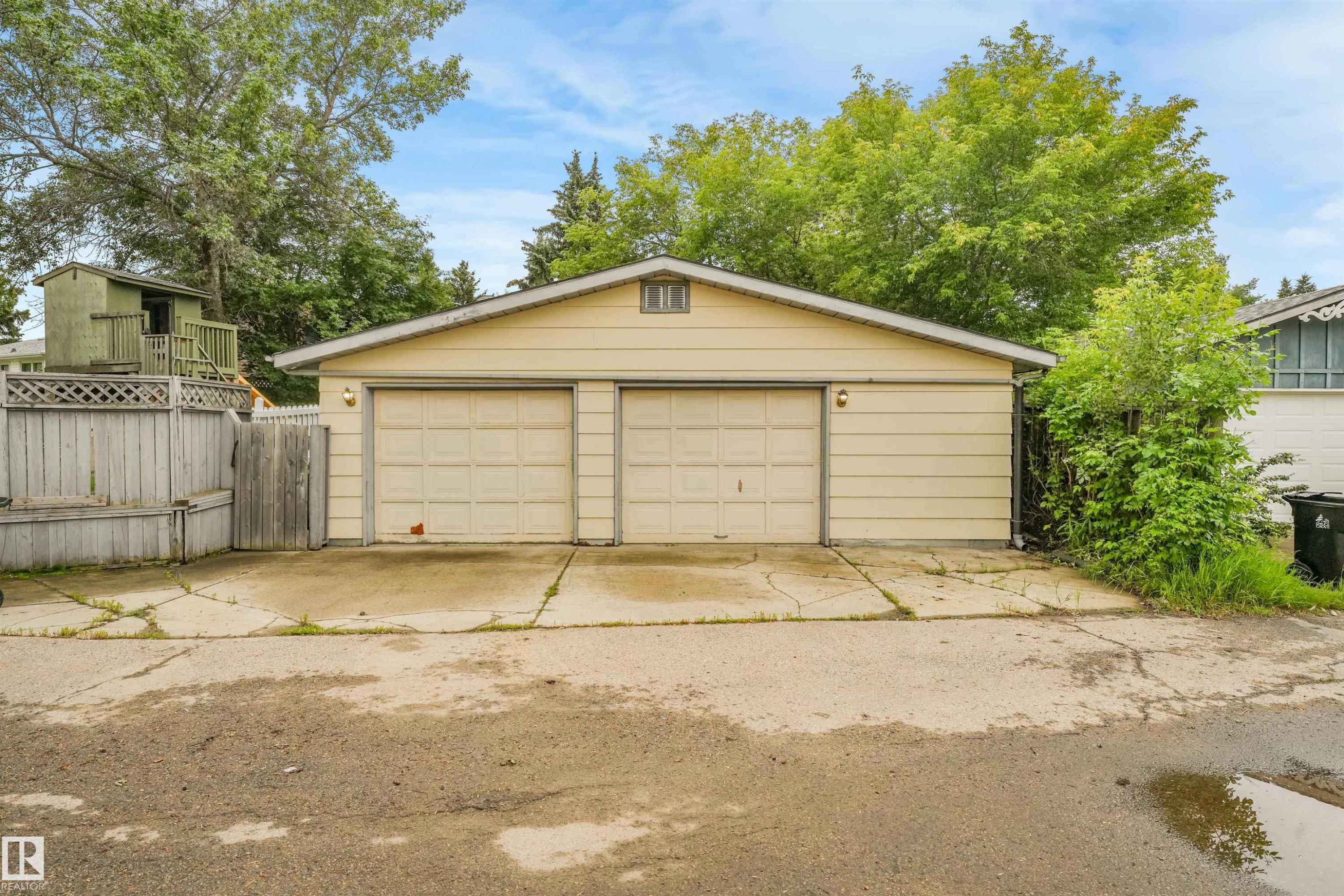30 Greystone Close, Spruce Grove, AB - Outdoor