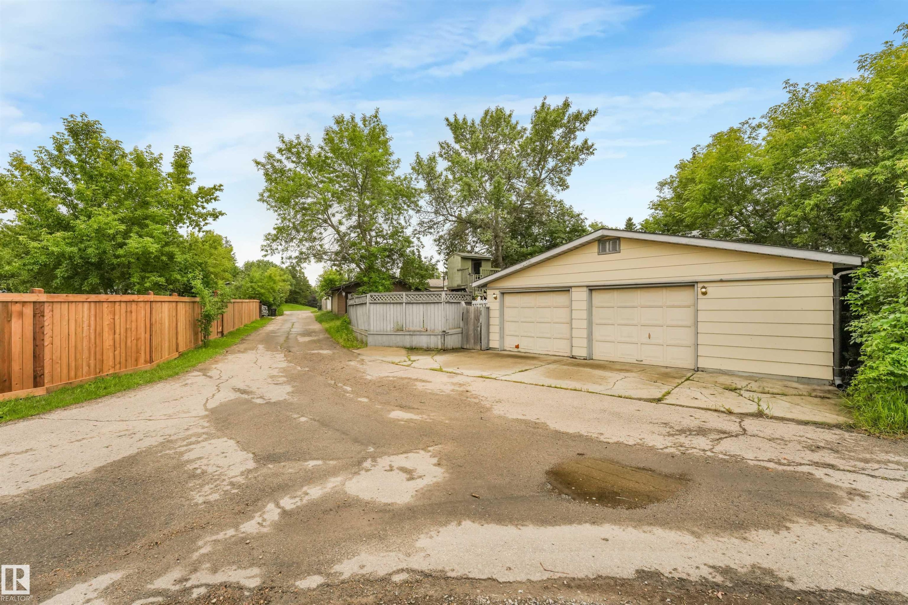 30 Greystone Close, Spruce Grove, AB - Outdoor