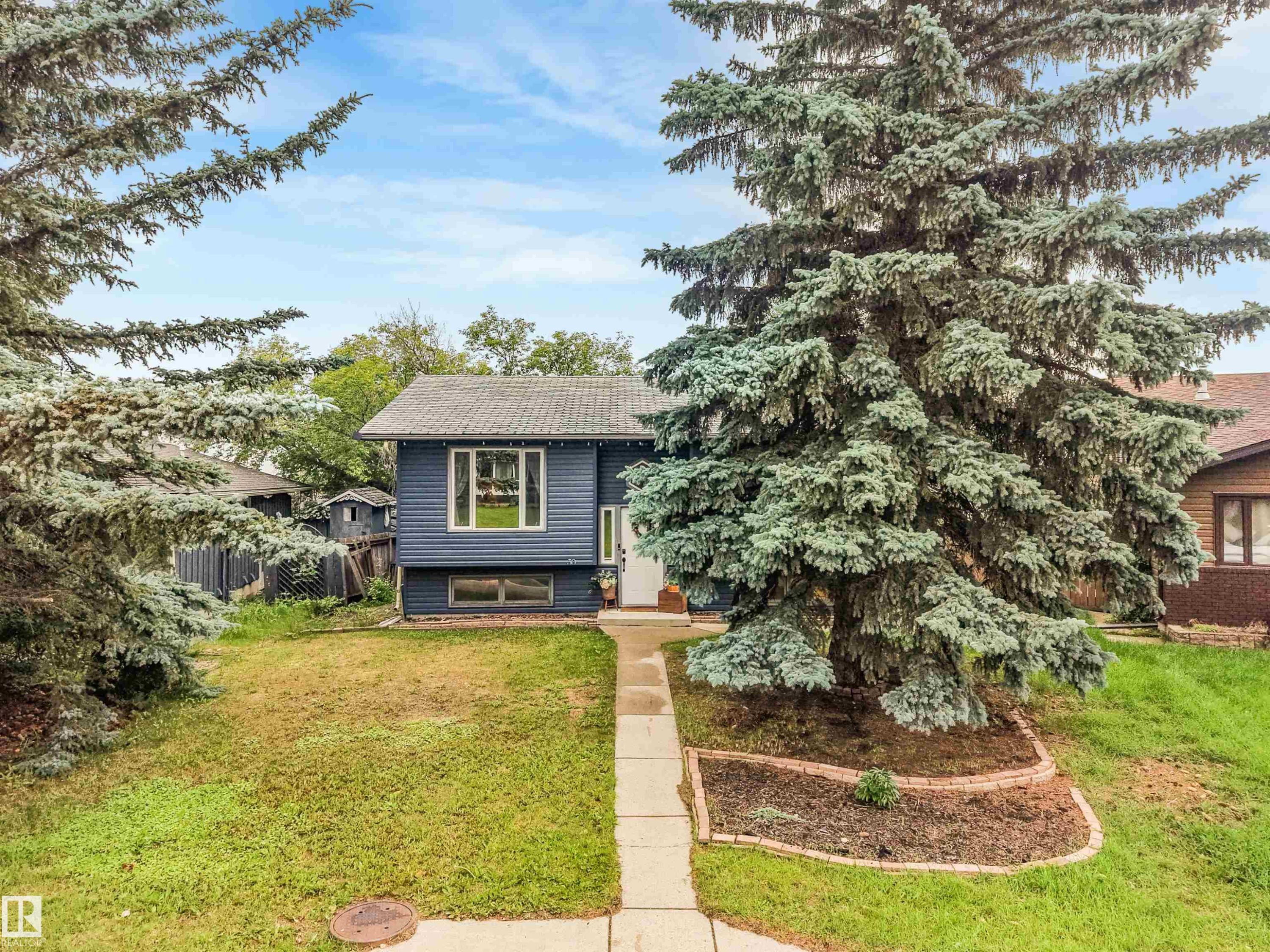 30 Greystone Close, Spruce Grove, AB - Outdoor