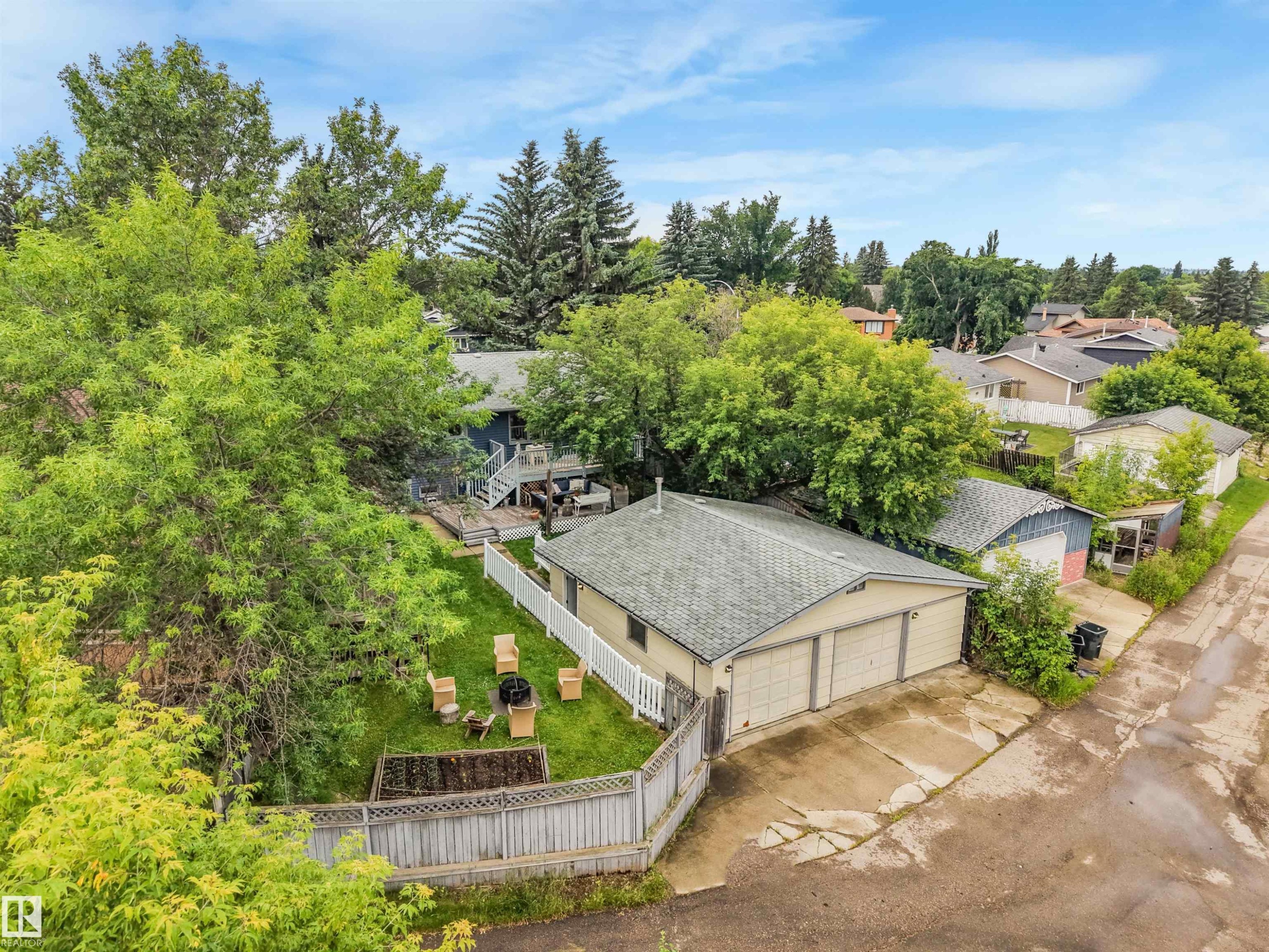30 Greystone Close, Spruce Grove, AB - Outdoor