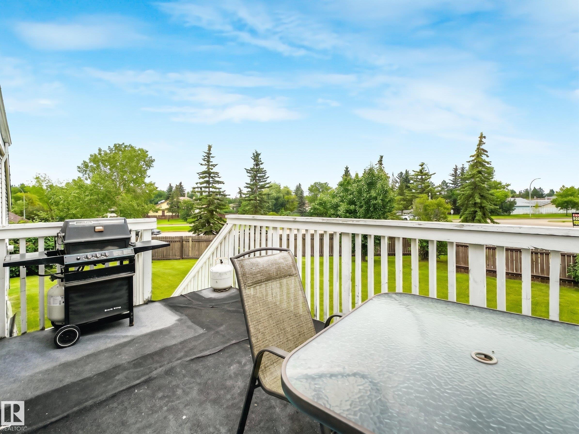 3219 85 Street Nw, Edmonton, AB - Outdoor