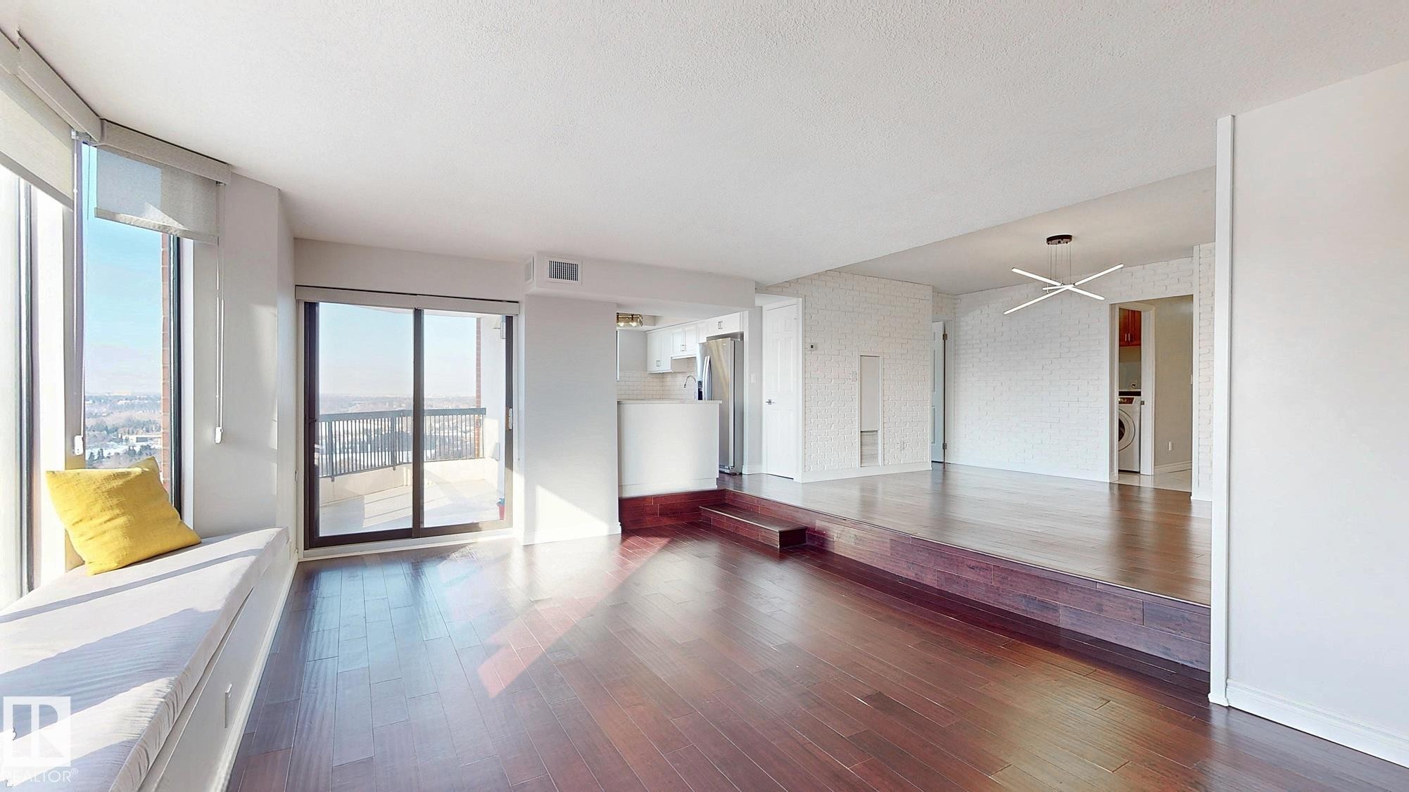 #1504 11503 100 Av Nw, Edmonton, AB