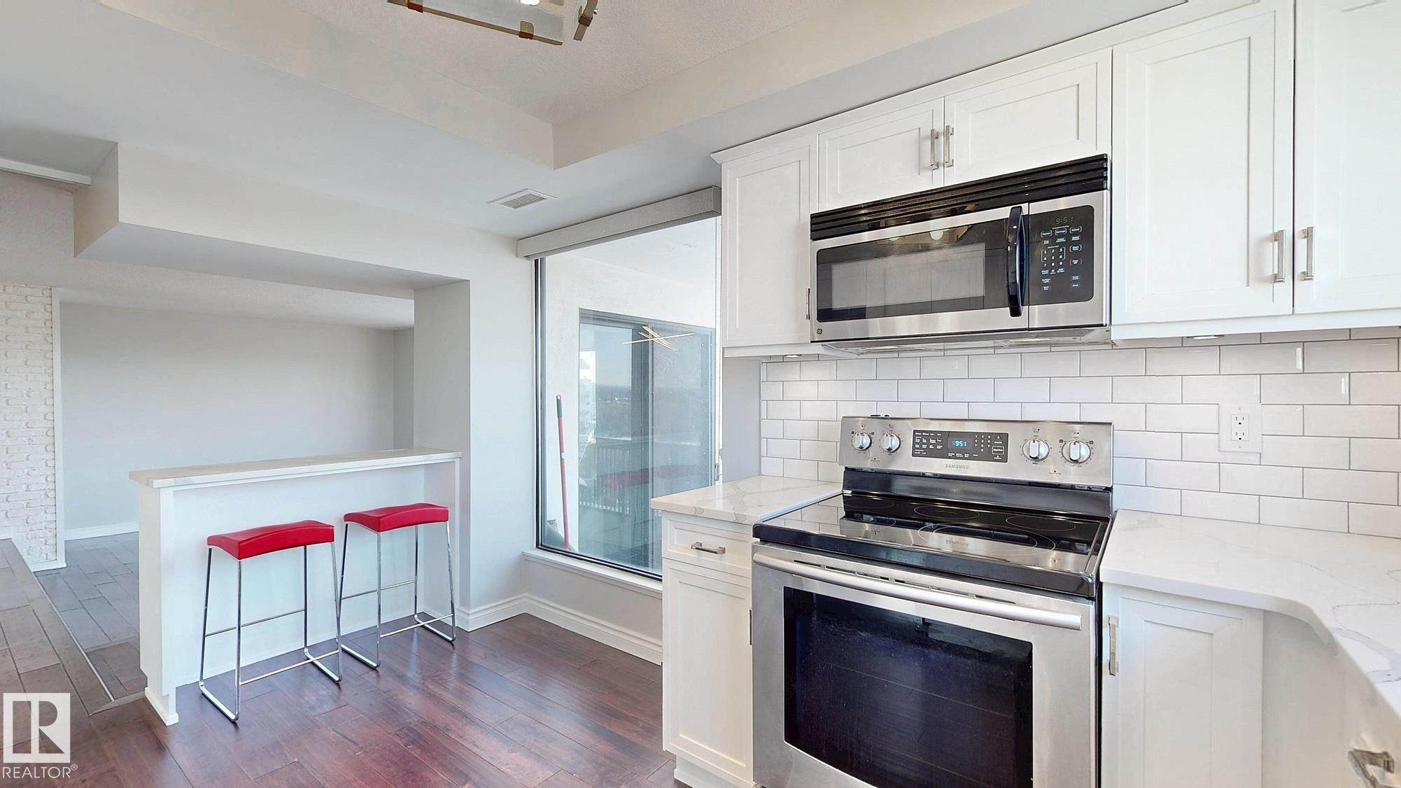 #1504 11503 100 Av Nw, Edmonton, AB