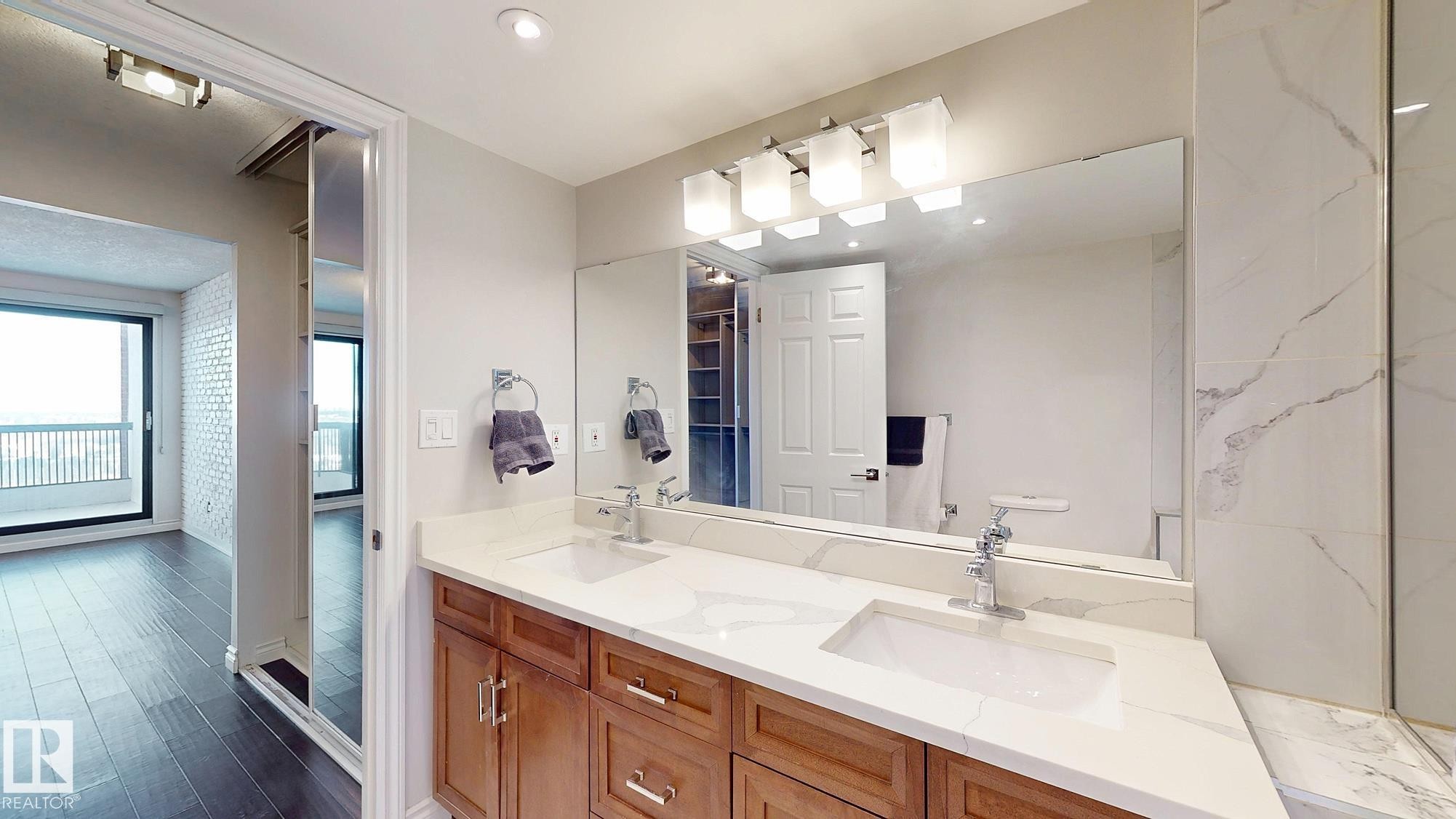 #1504 11503 100 Av Nw, Edmonton, AB