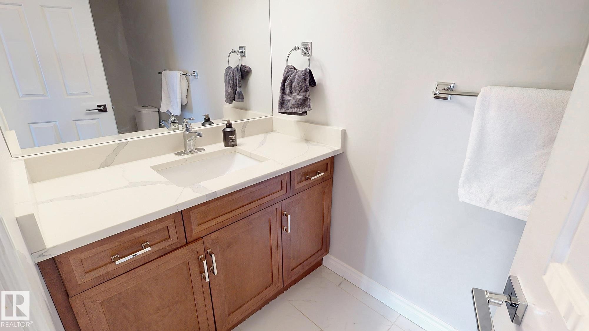 #1504 11503 100 Av Nw, Edmonton, AB