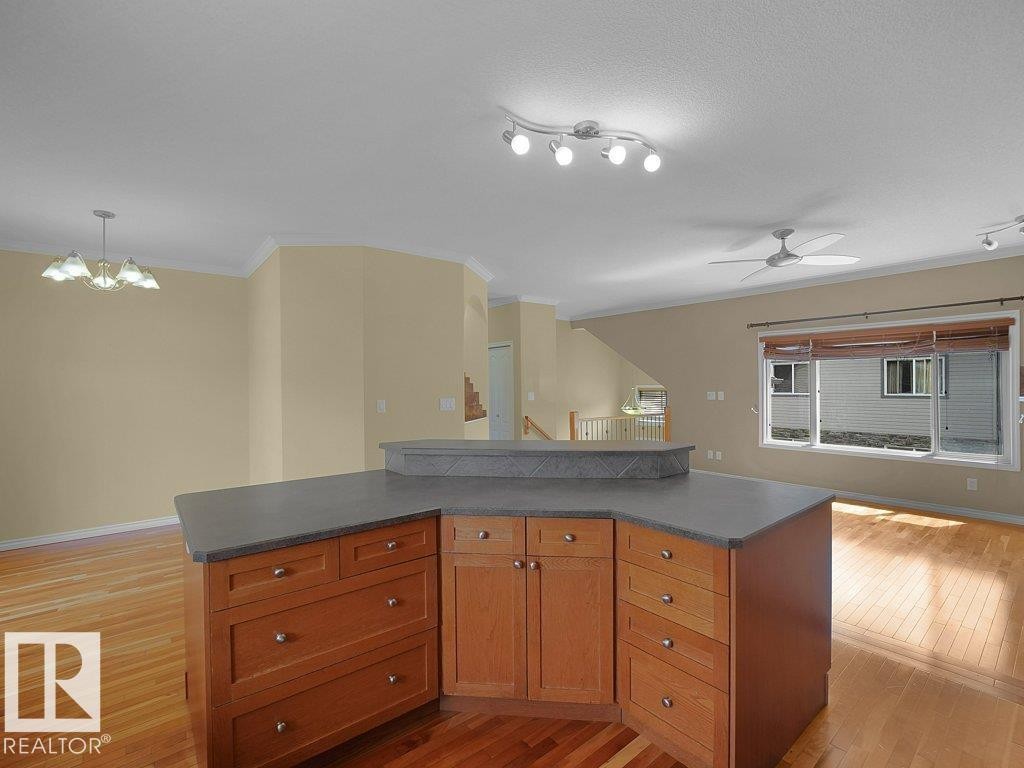 #30 17715 96 Av Nw, Edmonton, AB - Indoor Photo Showing Kitchen