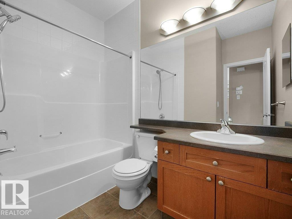 #30 17715 96 Av Nw, Edmonton, AB - Indoor Photo Showing Bathroom