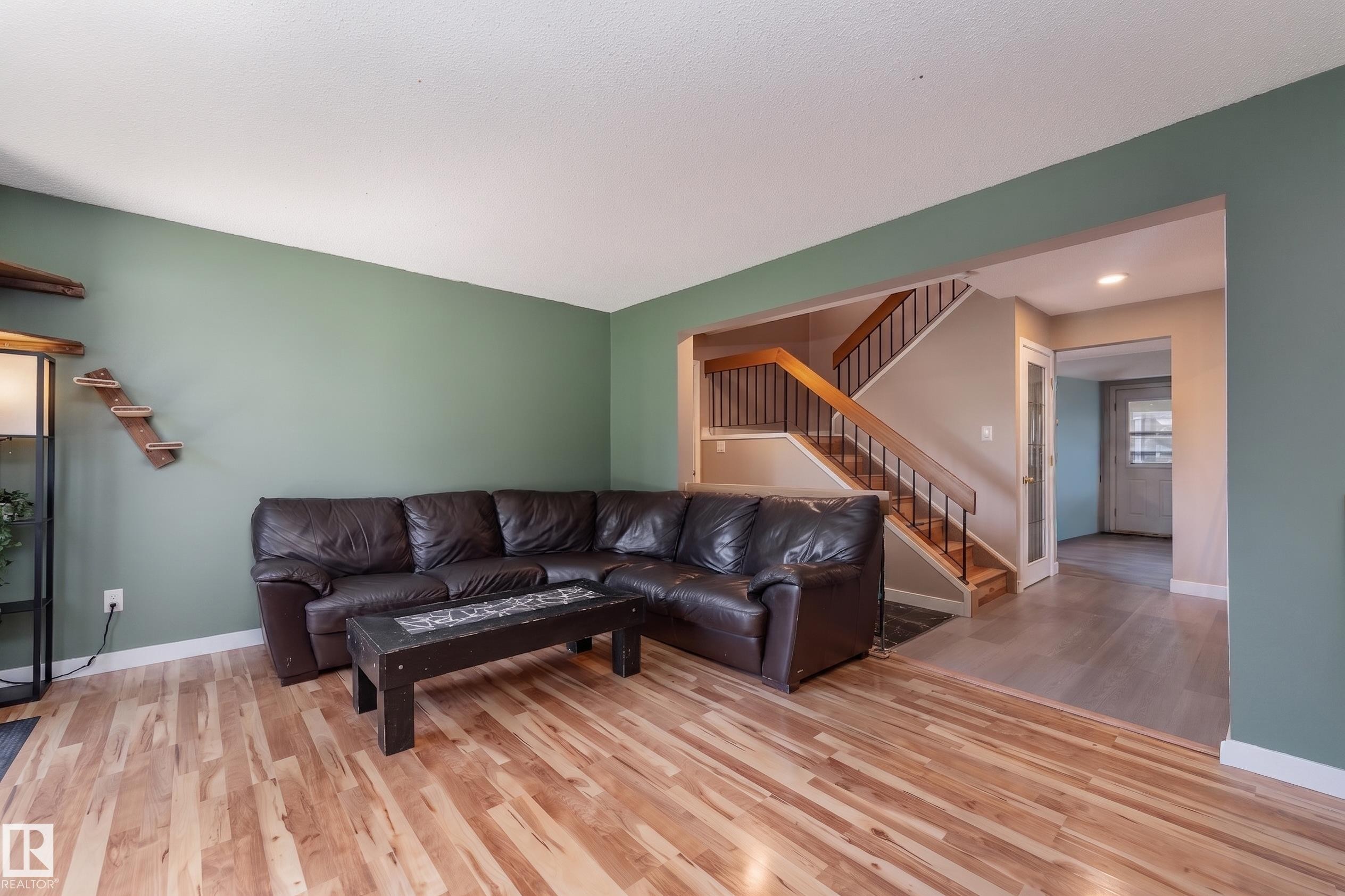 13617 28 Street, Edmonton, AB