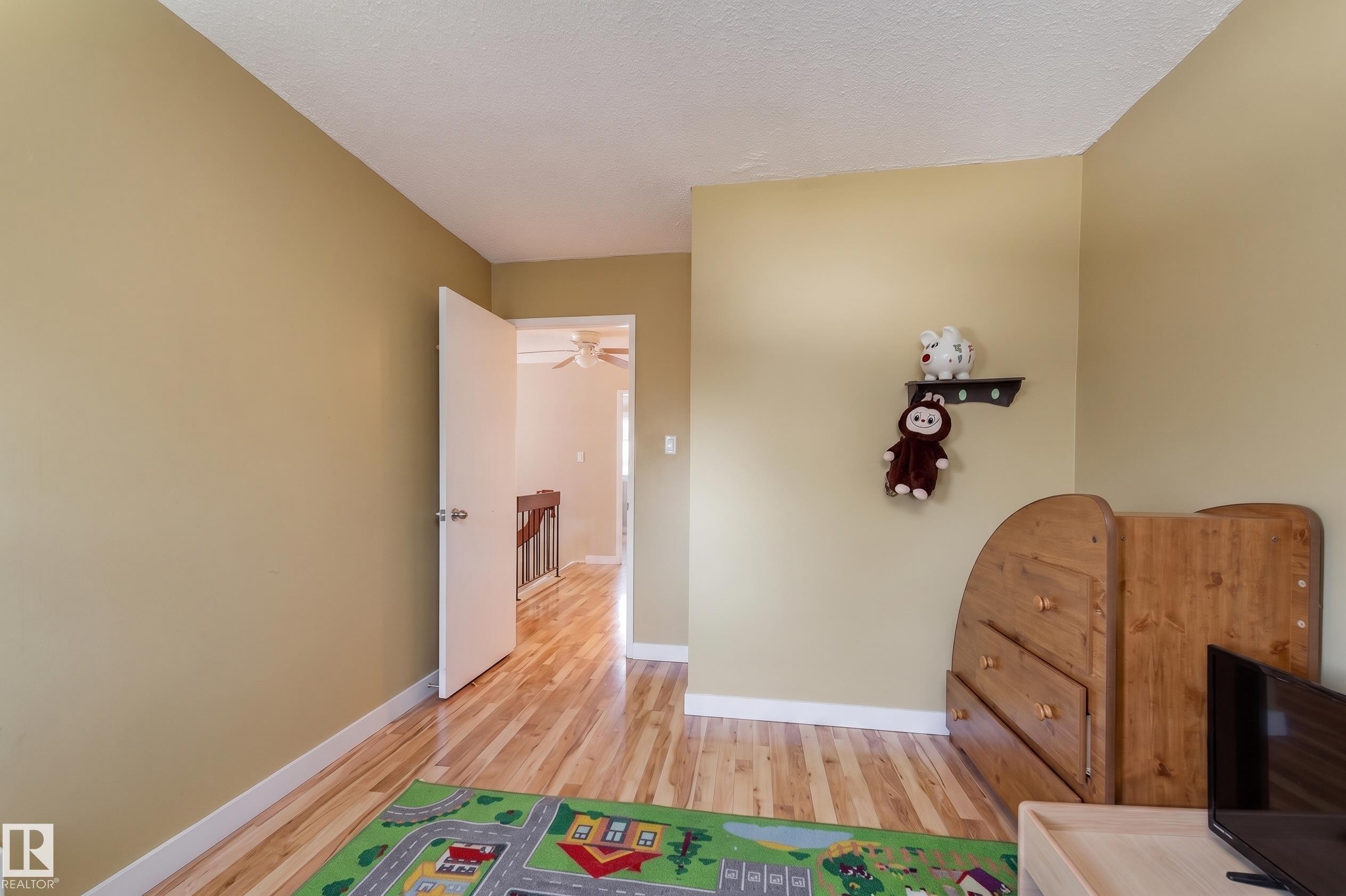 13617 28 Street, Edmonton, AB