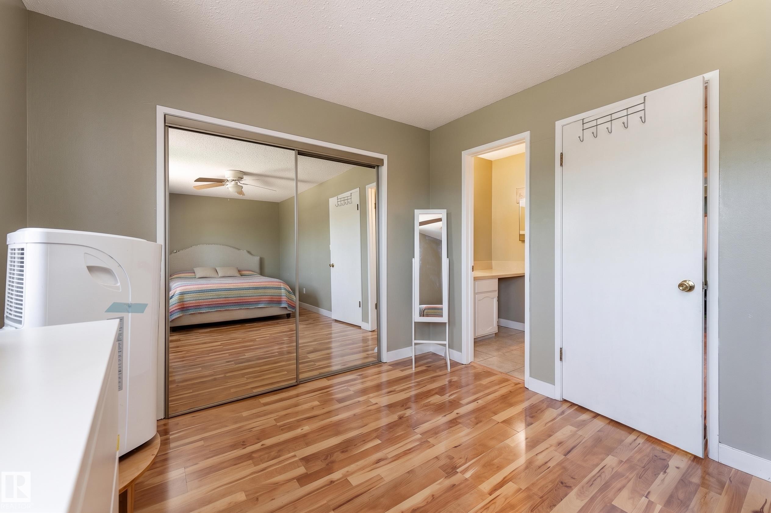 13617 28 Street, Edmonton, AB