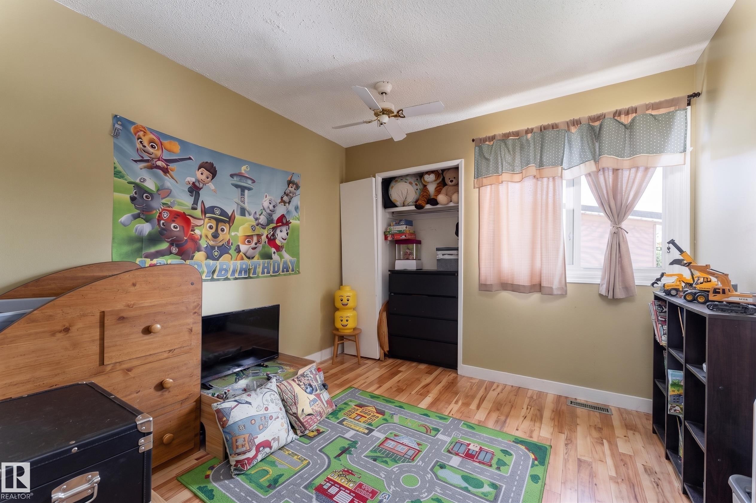 13617 28 Street, Edmonton, AB