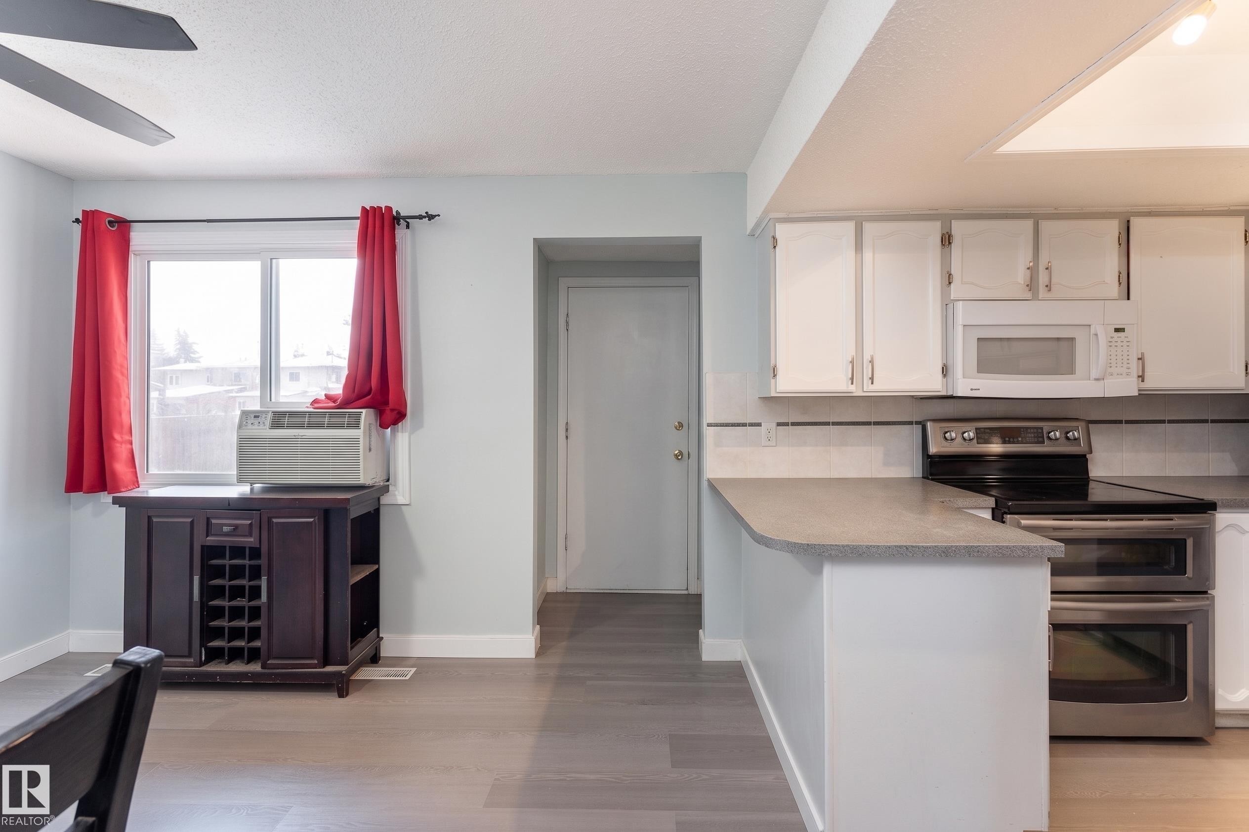 13617 28 Street, Edmonton, AB