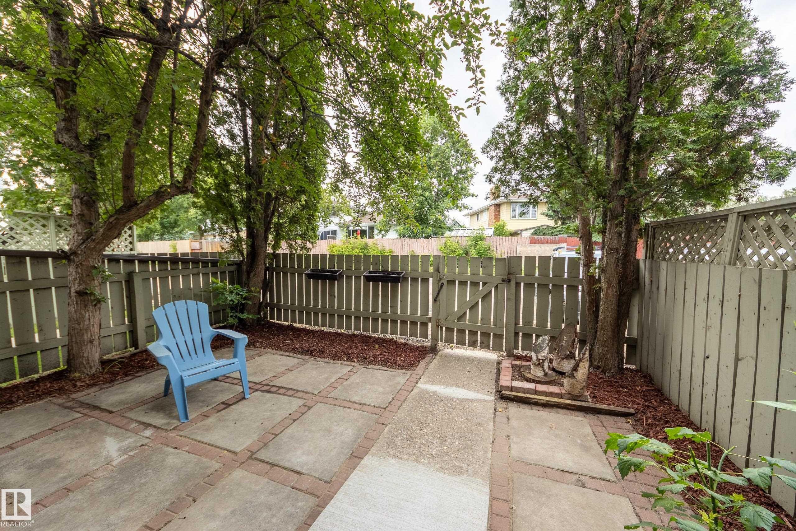 5441 Hill View Crescent Nw, Edmonton, AB - Outdoor With Deck Patio Veranda