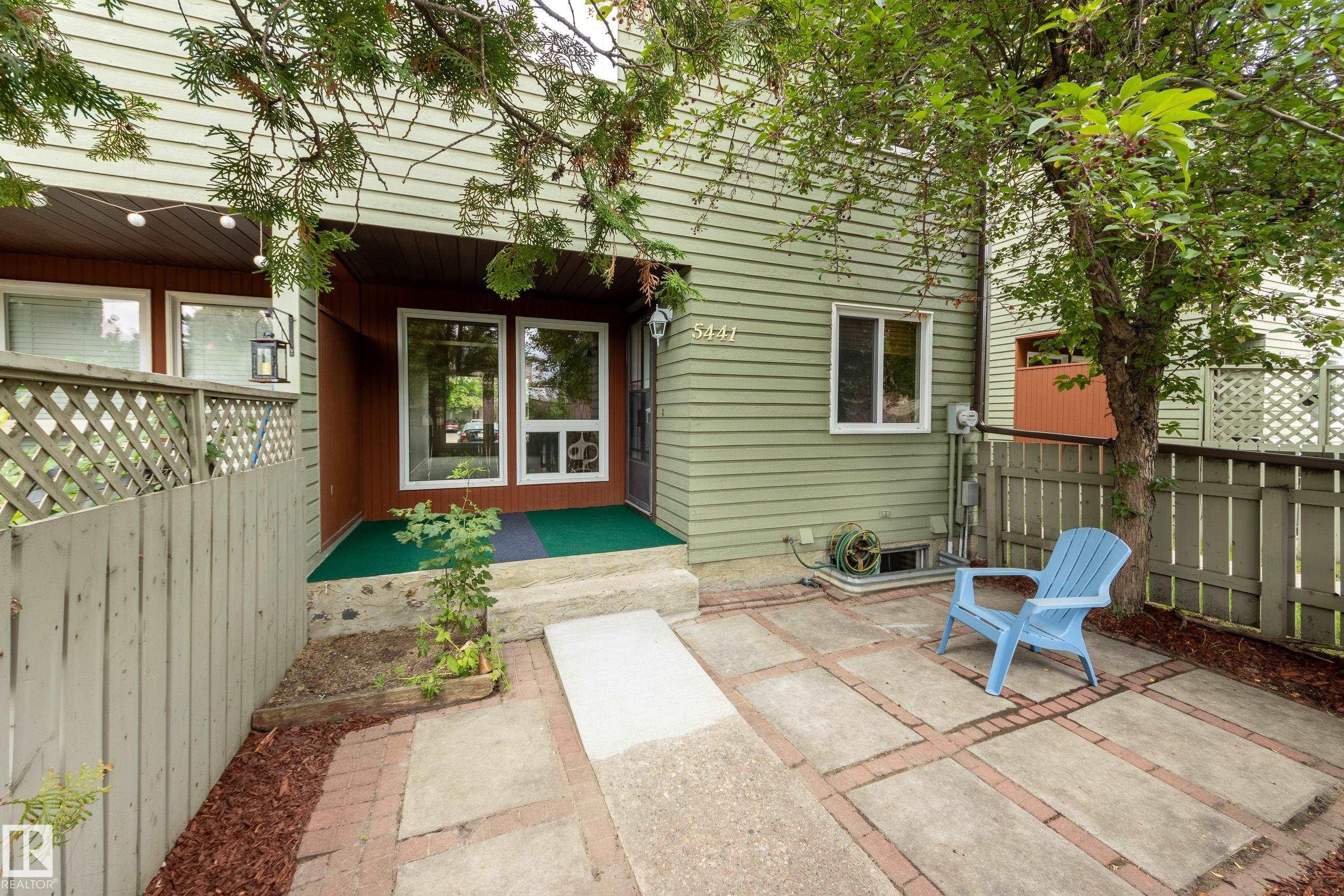 5441 Hill View Crescent Nw, Edmonton, AB - Outdoor With Deck Patio Veranda With Exterior