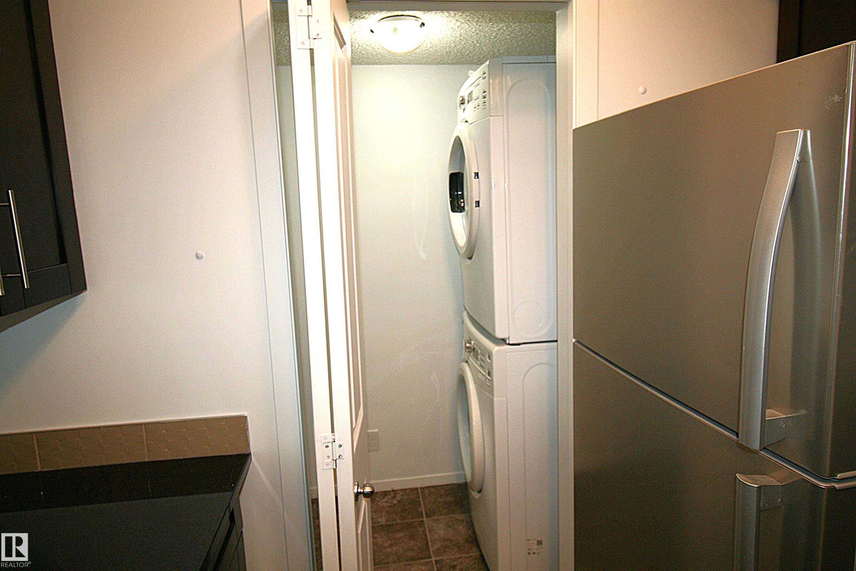 #316 5810 Mullen Pl Nw, Edmonton, AB - Indoor Photo Showing Laundry Room