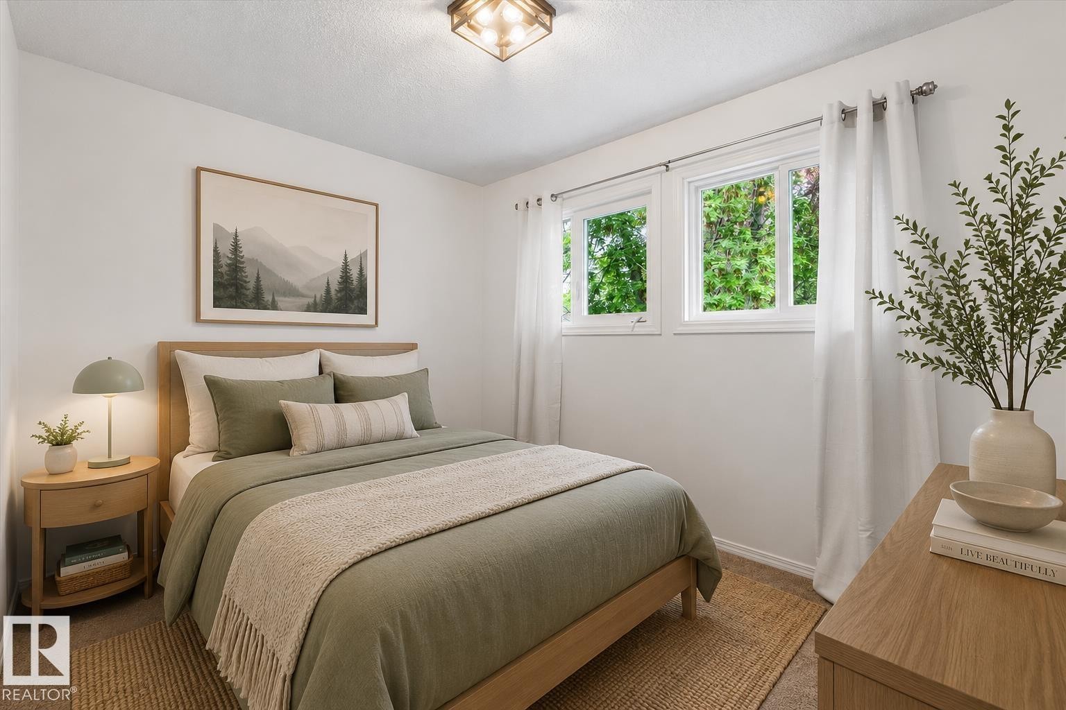 Virtually staged. - 8911 149 Street, Edmonton, AB - Indoor Photo Showing Bedroom