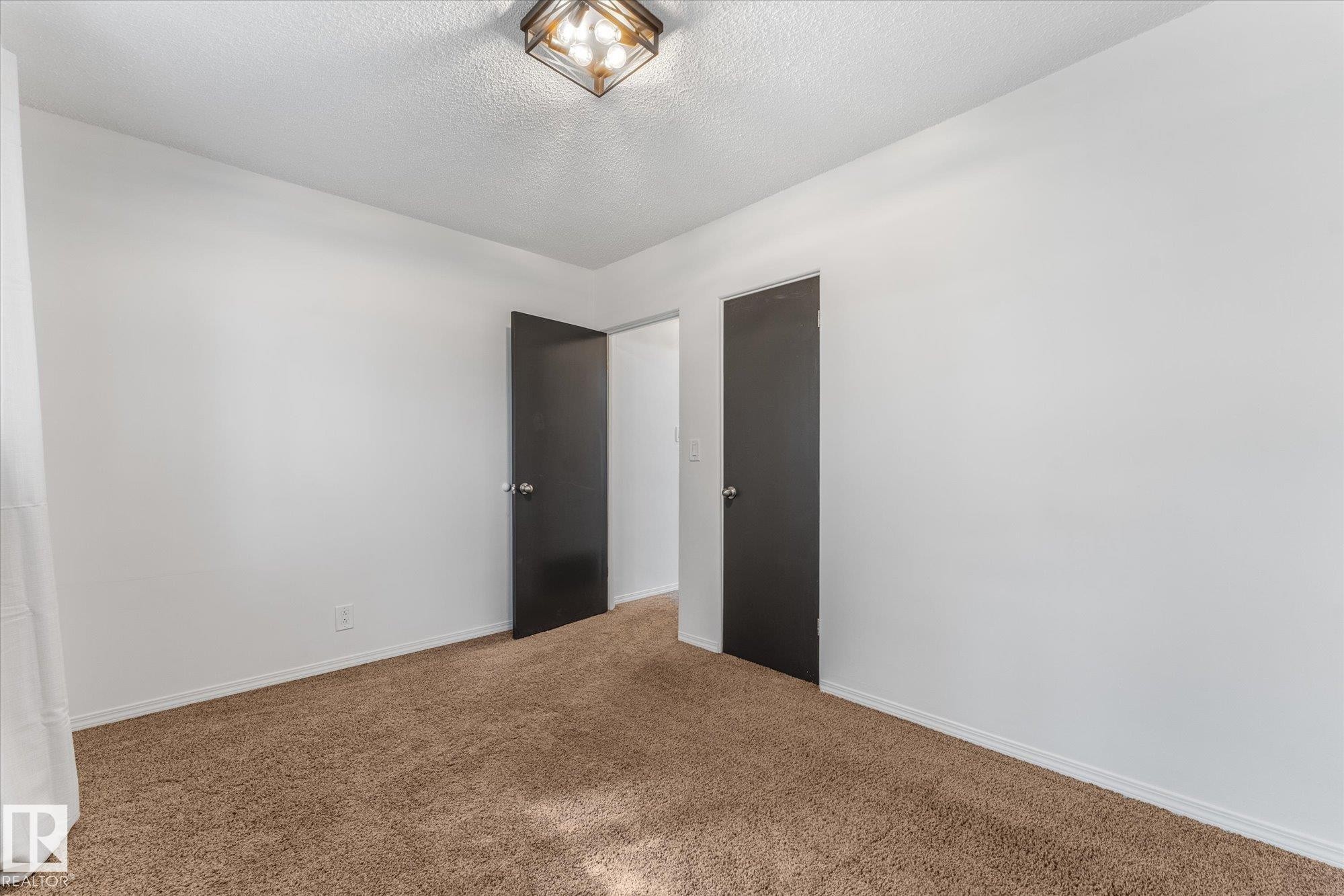 8911 149 Street, Edmonton, AB - Indoor Photo Showing Other Room