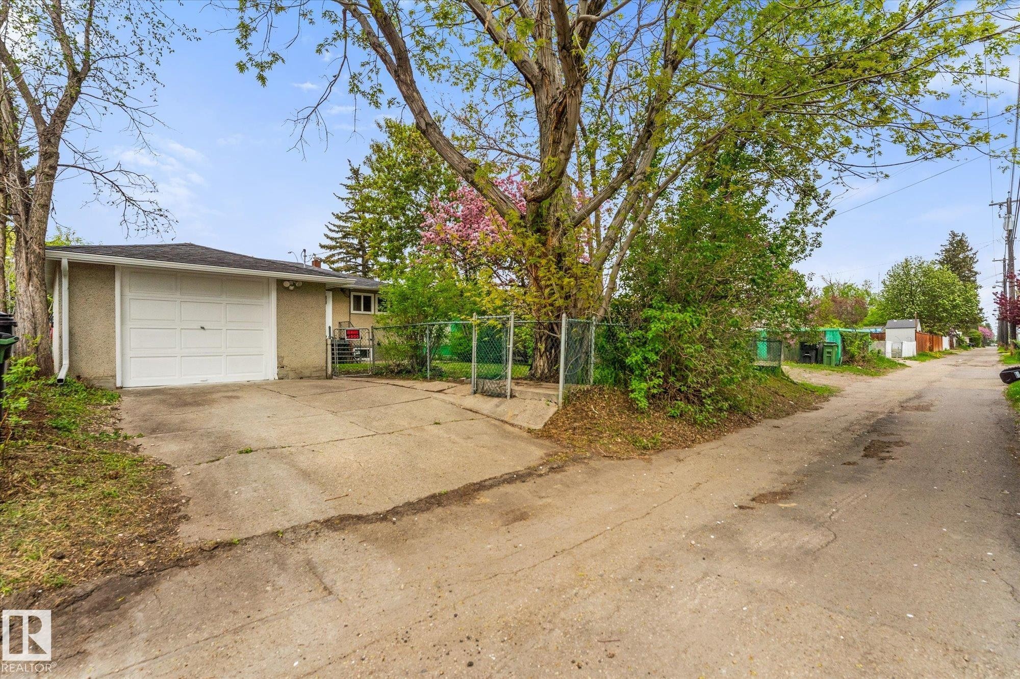 8911 149 Street, Edmonton, AB - Outdoor
