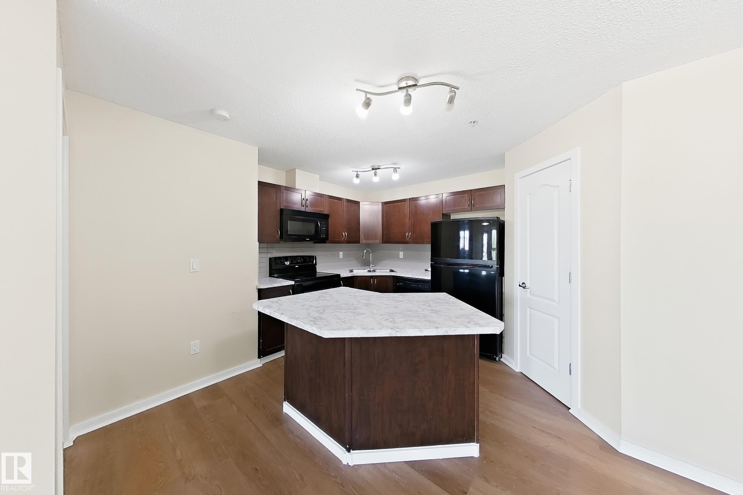320 392 Silver Berry Road, Edmonton, AB