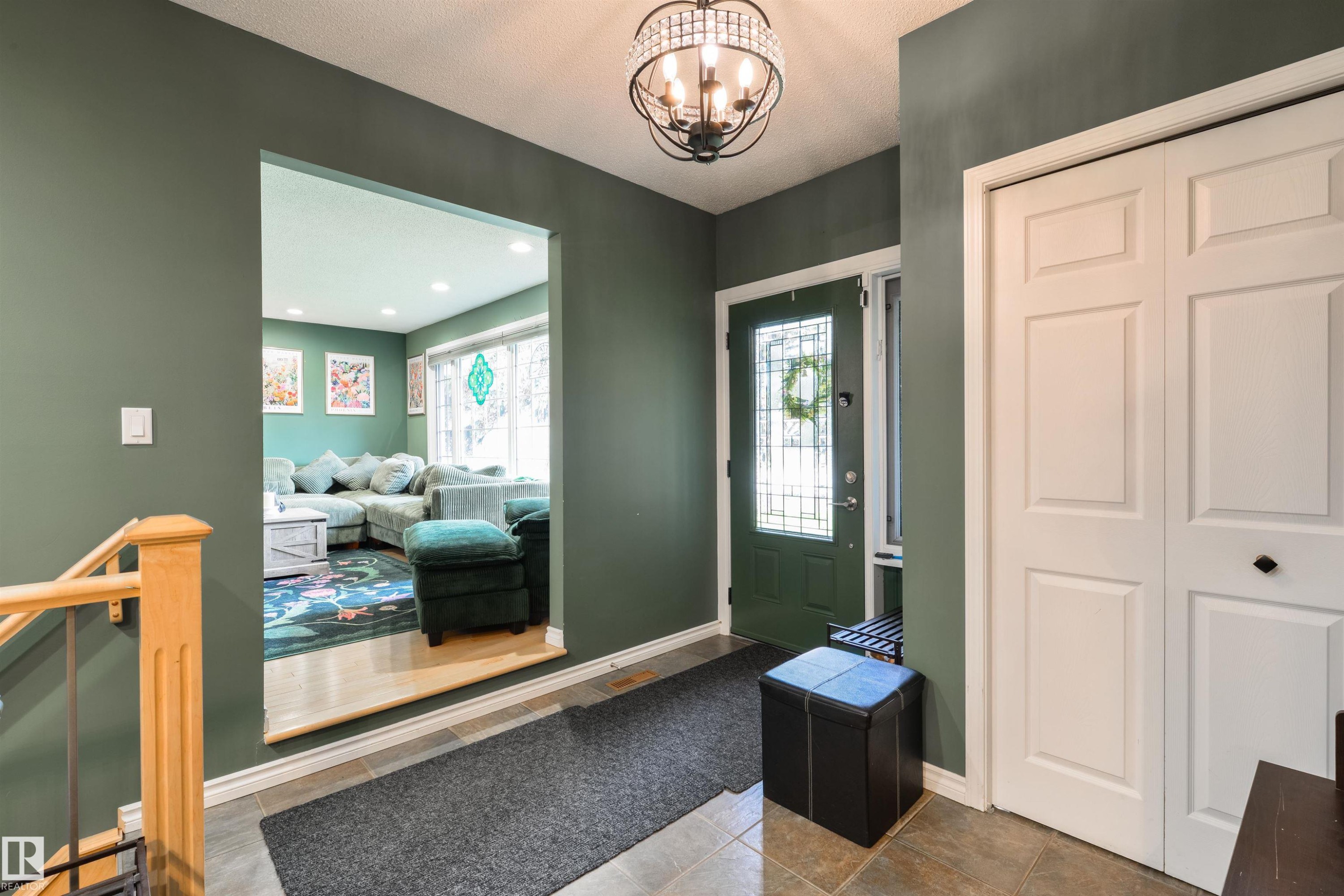 94 Wolf Crescent Nw, Edmonton, AB
