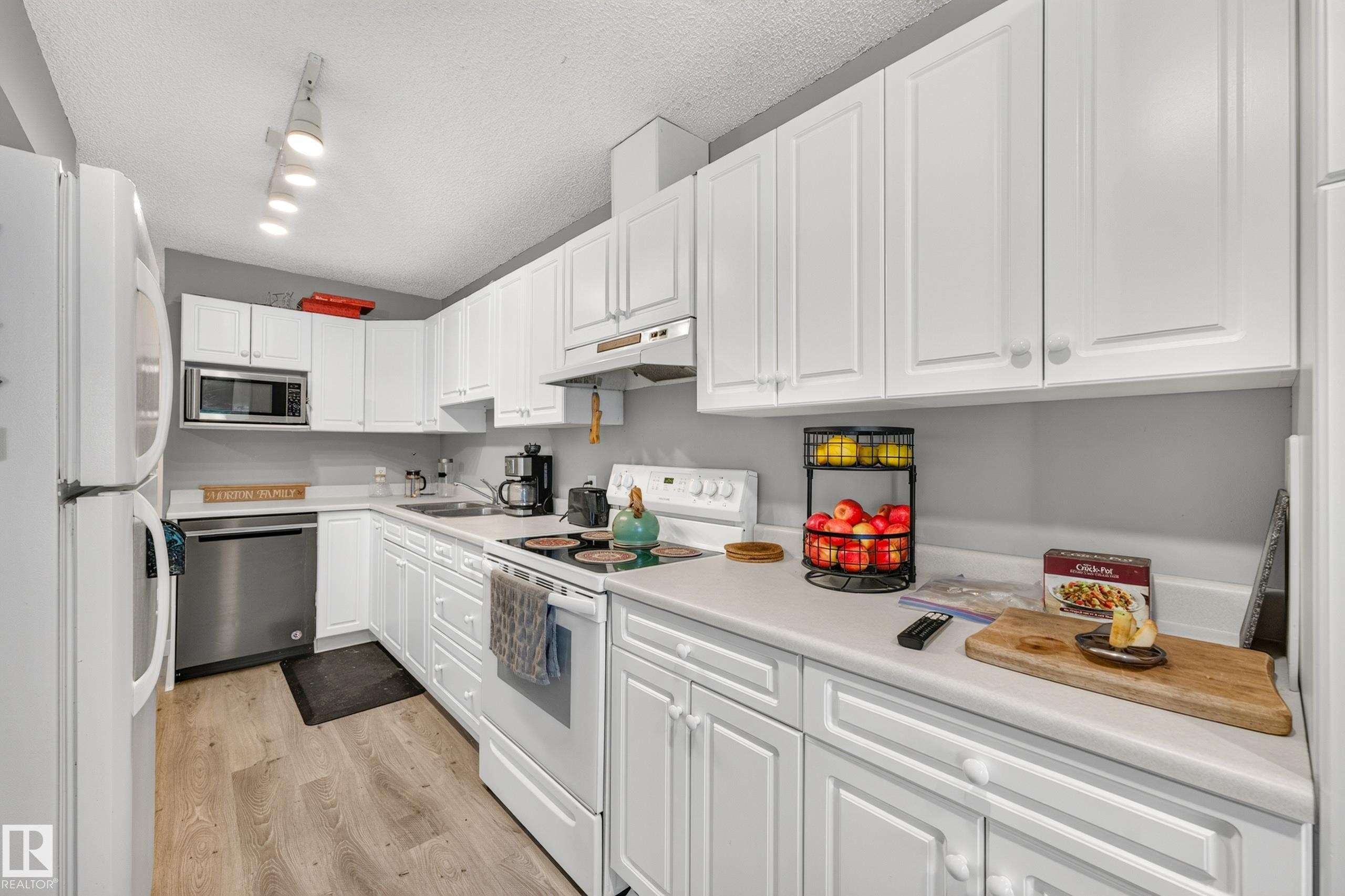 1-65 Michigan Street, Devon, AB