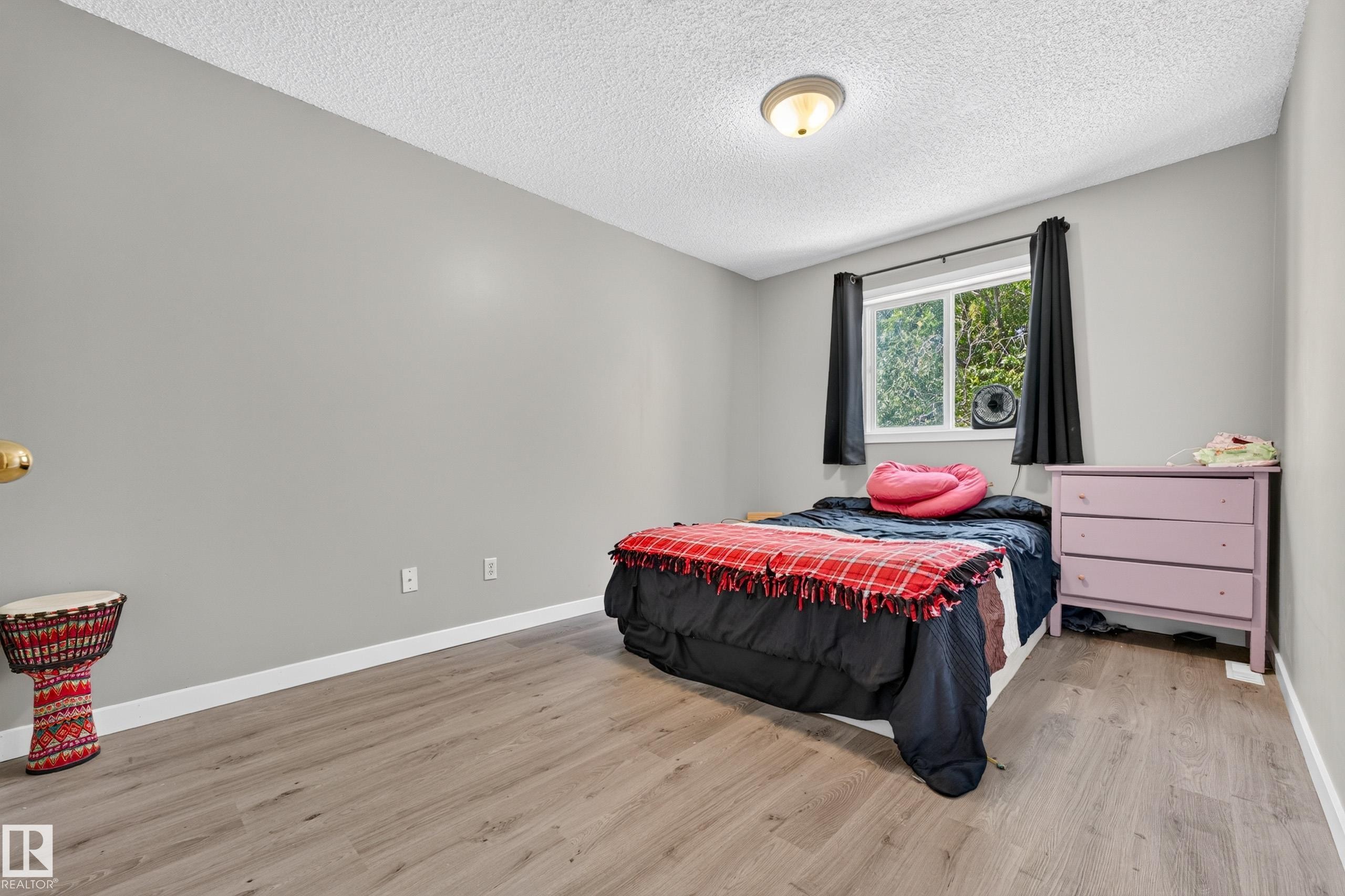 1-65 Michigan Street, Devon, AB