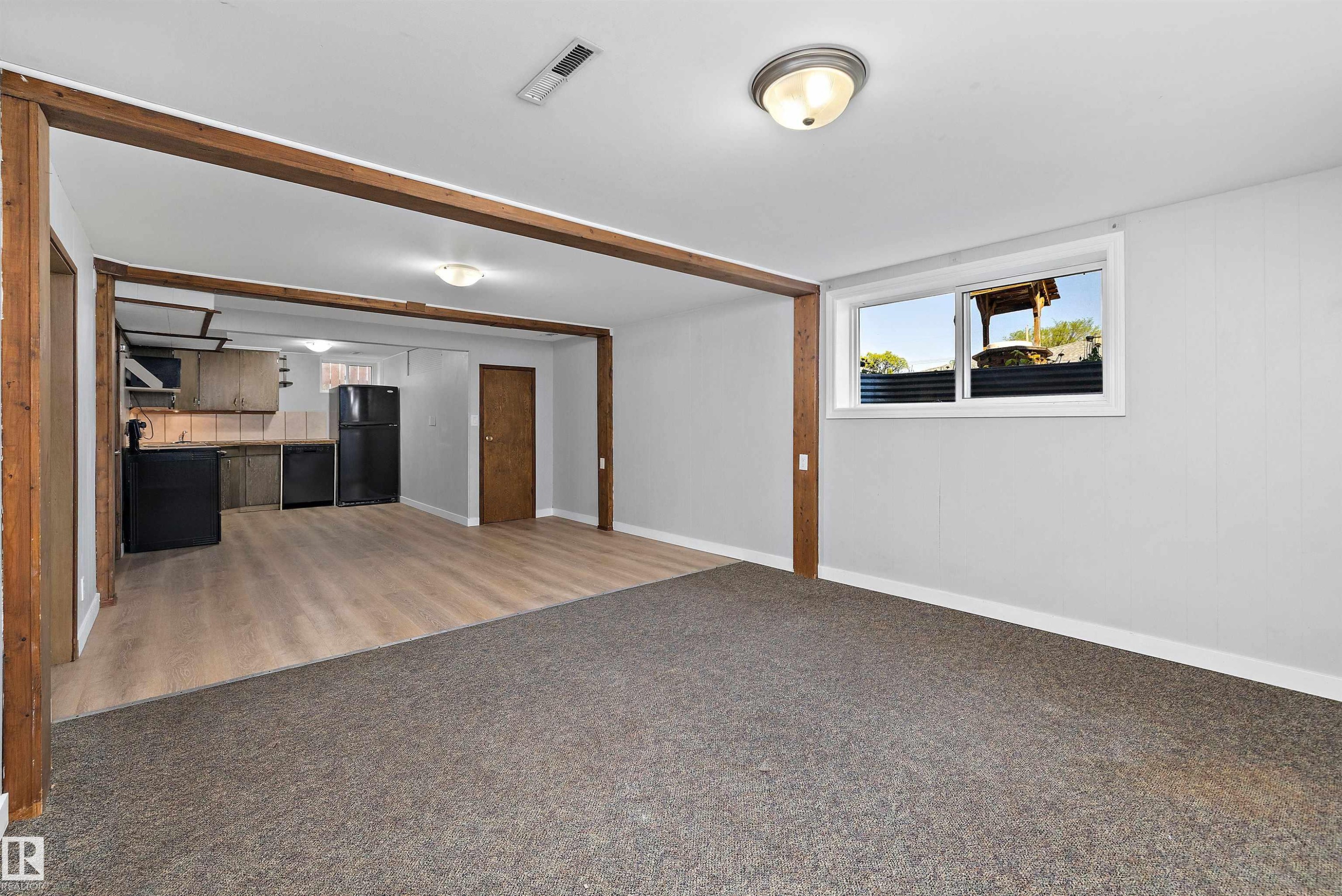 9747 66 Avenue, Edmonton, AB - Indoor Photo Showing Other Room