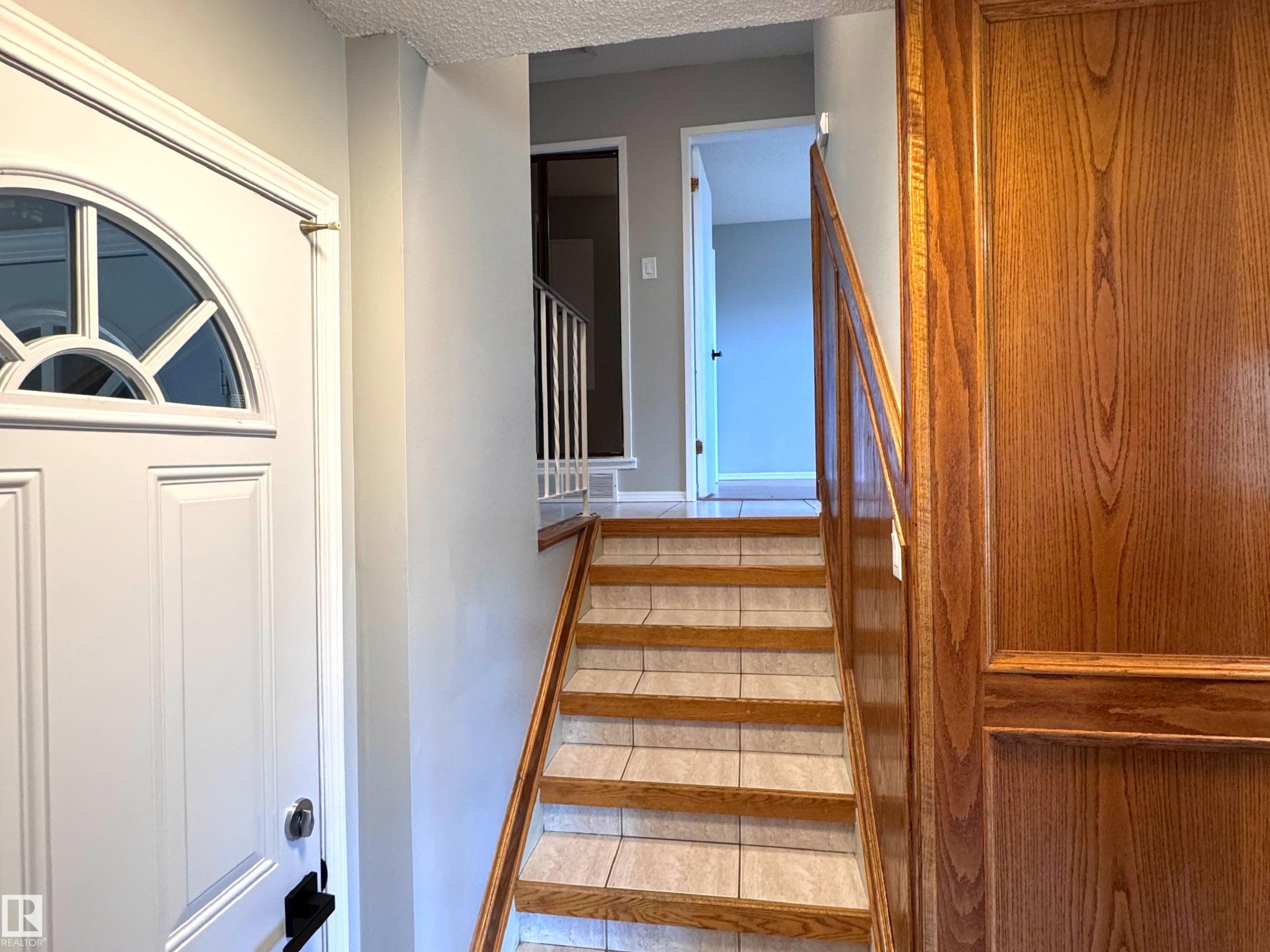 7312 137 Avenue Nw, Edmonton, AB - Indoor Photo Showing Other Room