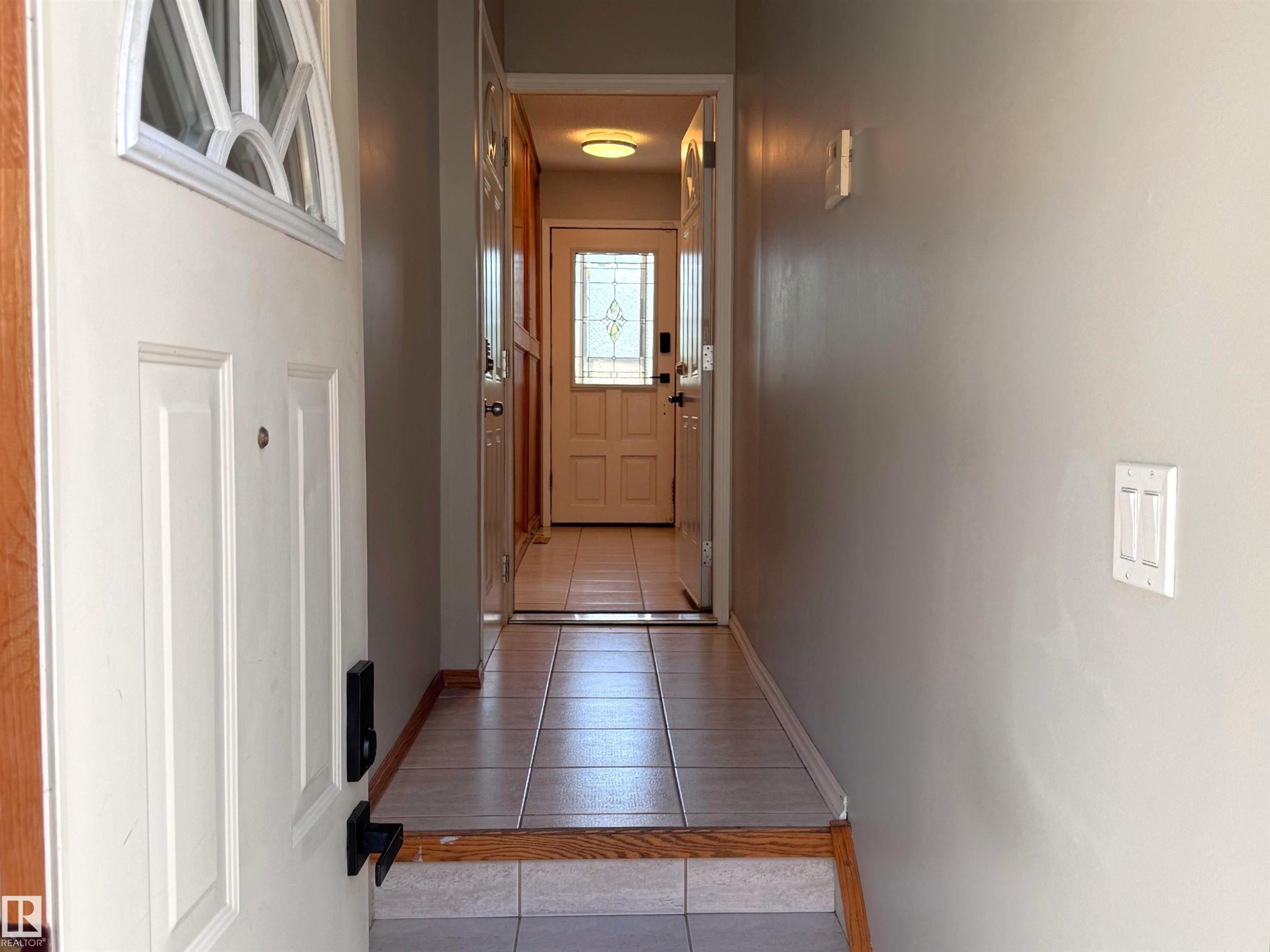 7312 137 Avenue Nw, Edmonton, AB - Indoor Photo Showing Other Room