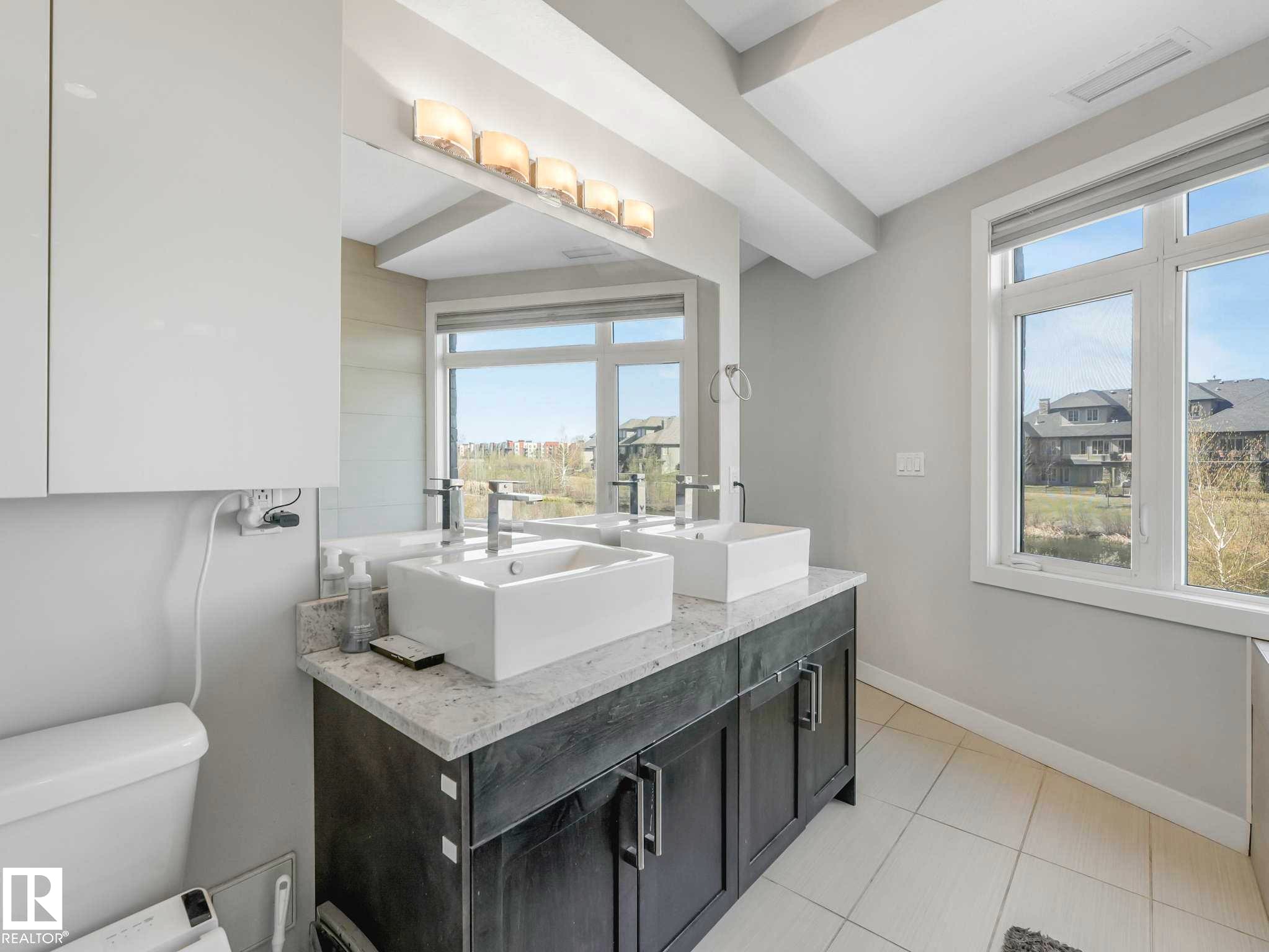 #122 5151 Windermere Bv Sw, Edmonton, AB - Indoor Photo Showing Bathroom