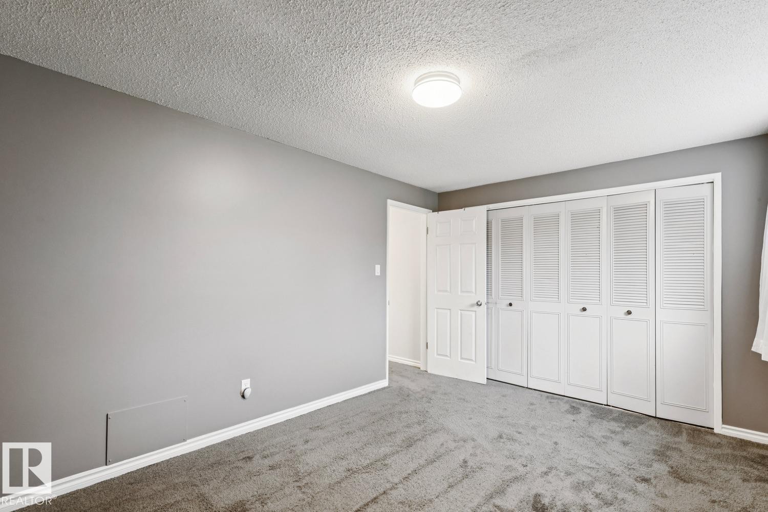 9312 151 Avenue Nw, Edmonton, AB
