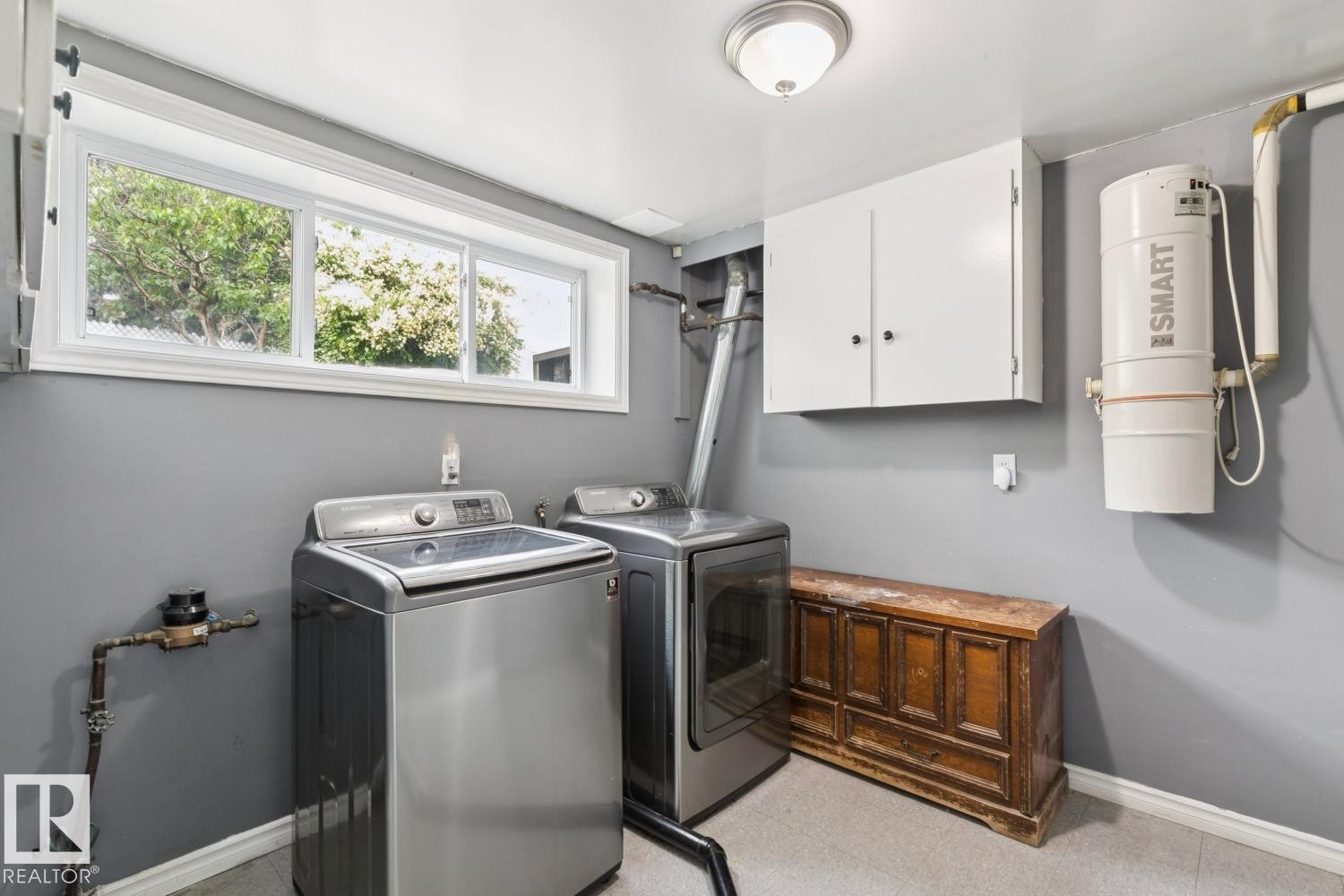 9312 151 Avenue Nw, Edmonton, AB