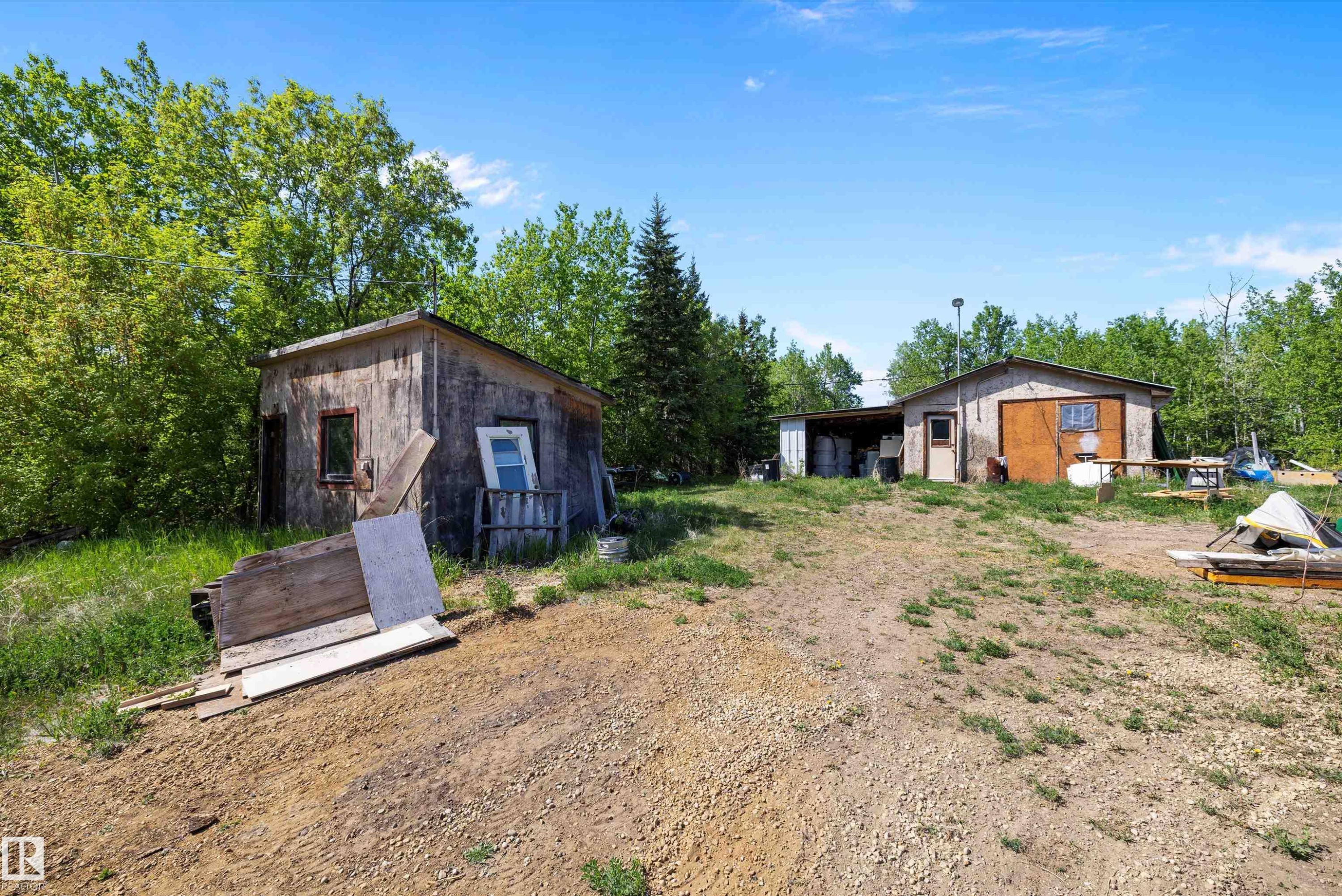 Image quality insufficient for description - 53257 Rge Road 211, Rural Strathcona County, AB - Outdoor